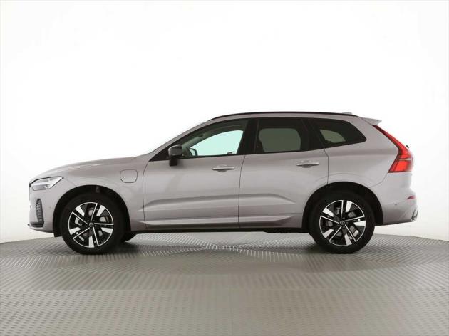 VOLVO XC60 T6 eAWD PluginHybrid Plus Dark Geartronic-image-2