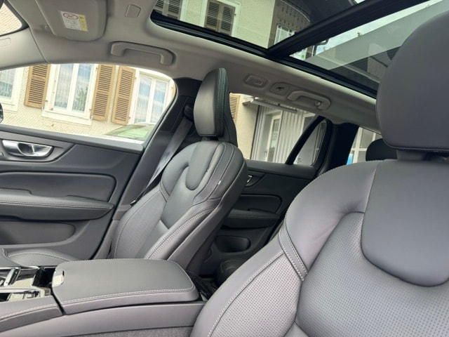 VOLVO V60 2.0 T6 TE Ultimate Bright eAWD-image-11
