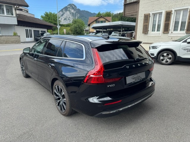 VOLVO V60 2.0 T6 TE Ultimate Bright eAWD-image-5