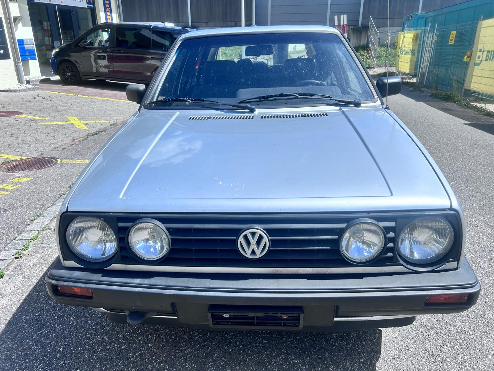 VW Golf 1800 CL Plus Ultra-image-1