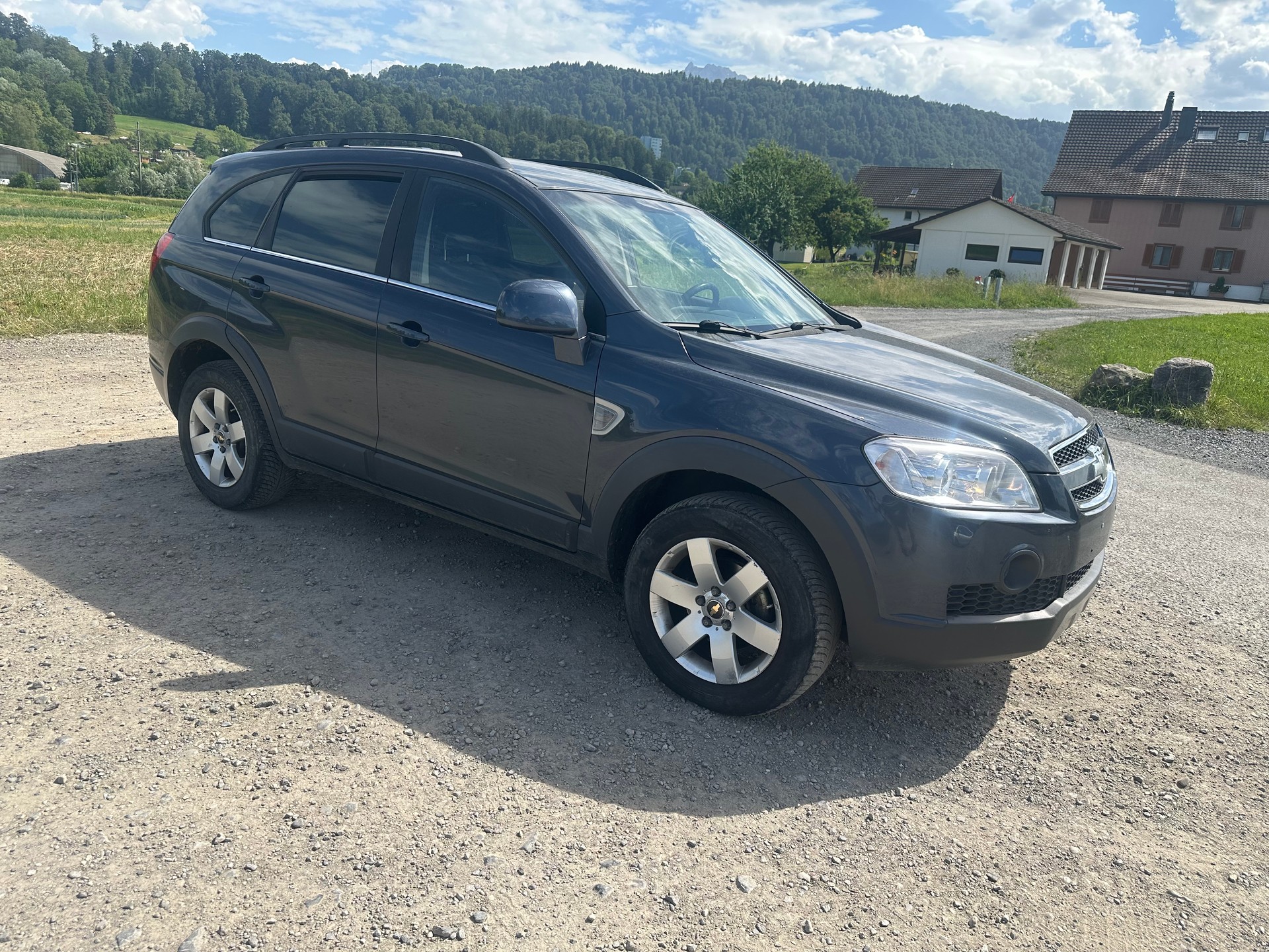 CHEVROLET Captiva 2.4 LS 4WD-image-15