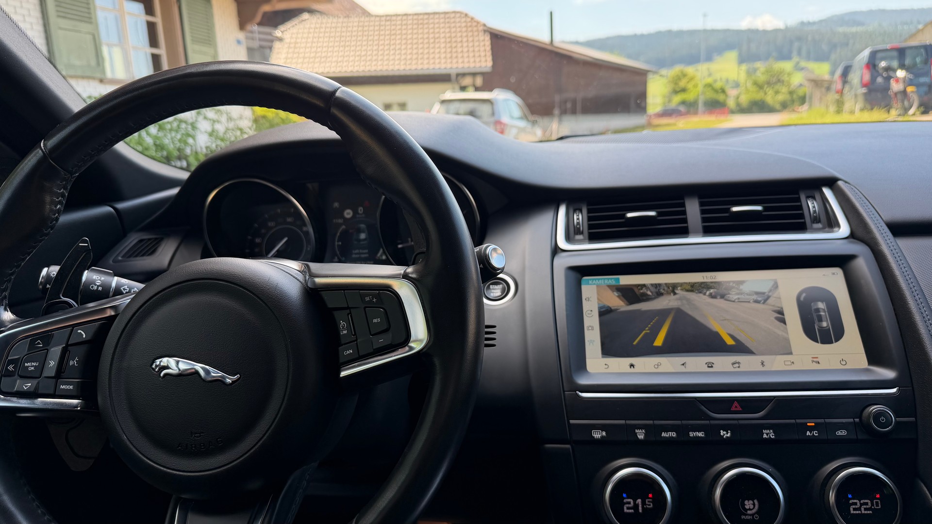 JAGUAR E-Pace 2.0d D150 R-Dynamic AWD Automatik-image-10