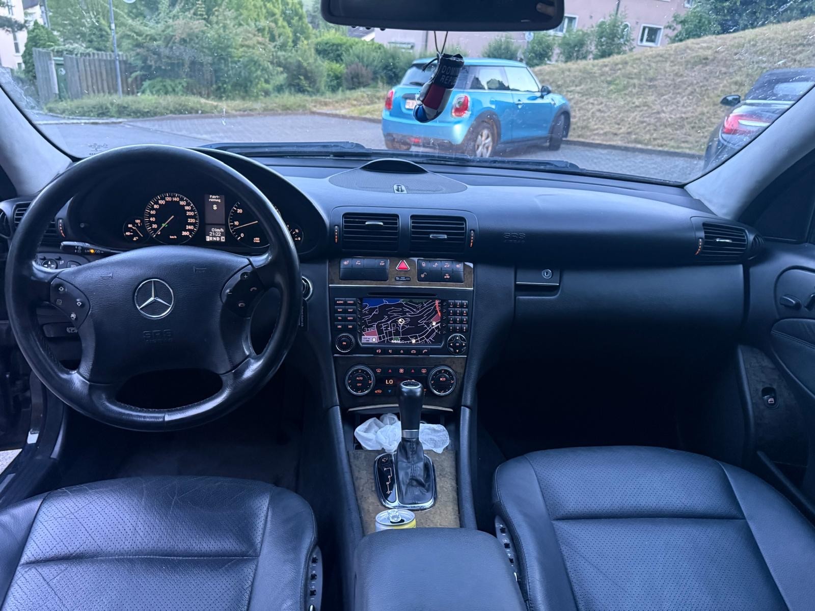 MERCEDES-BENZ C 320 Avantgarde 4Seasons 4Matic Automatic-image-10