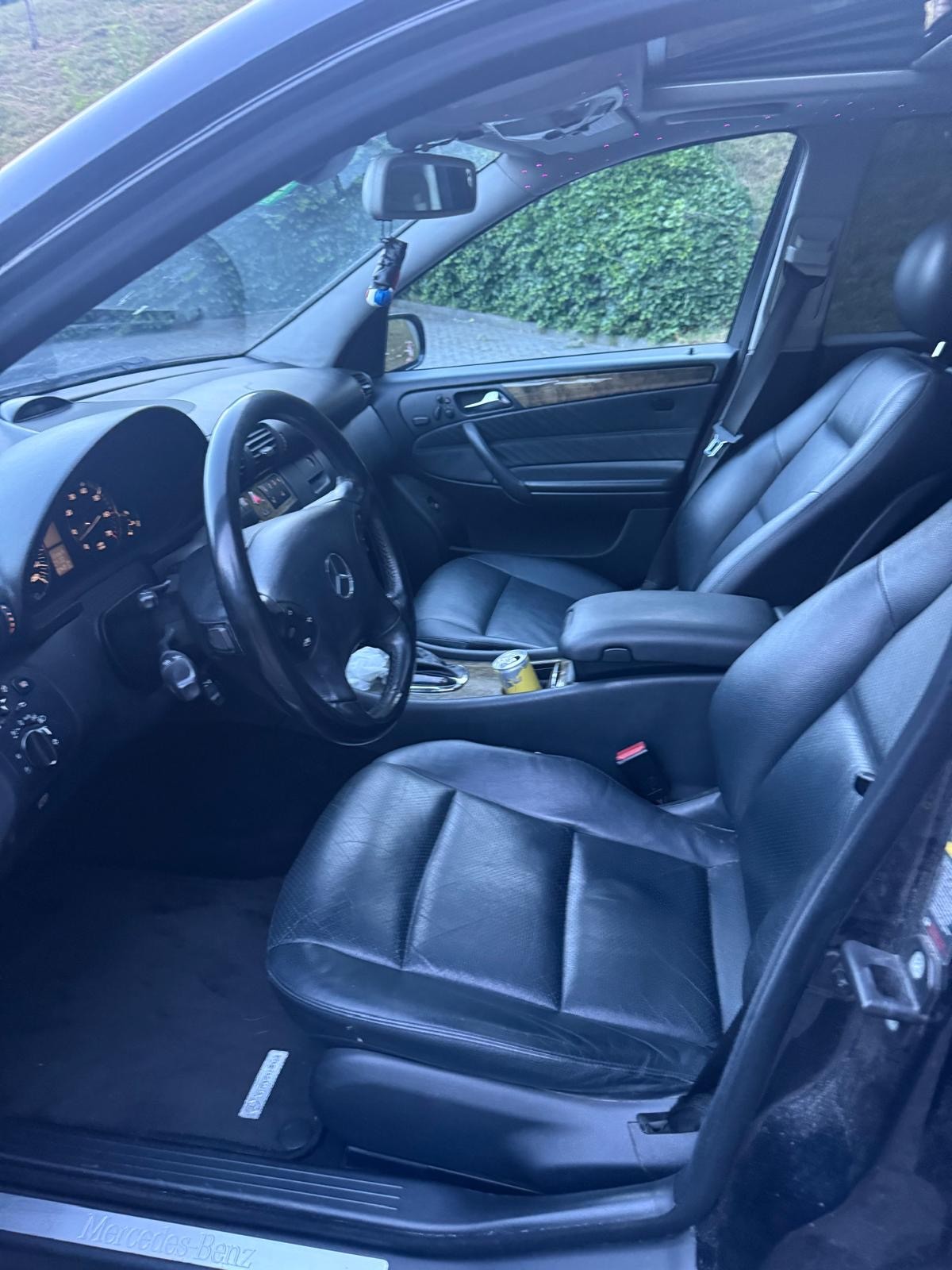 MERCEDES-BENZ C 320 Avantgarde 4Seasons 4Matic Automatic-image-8