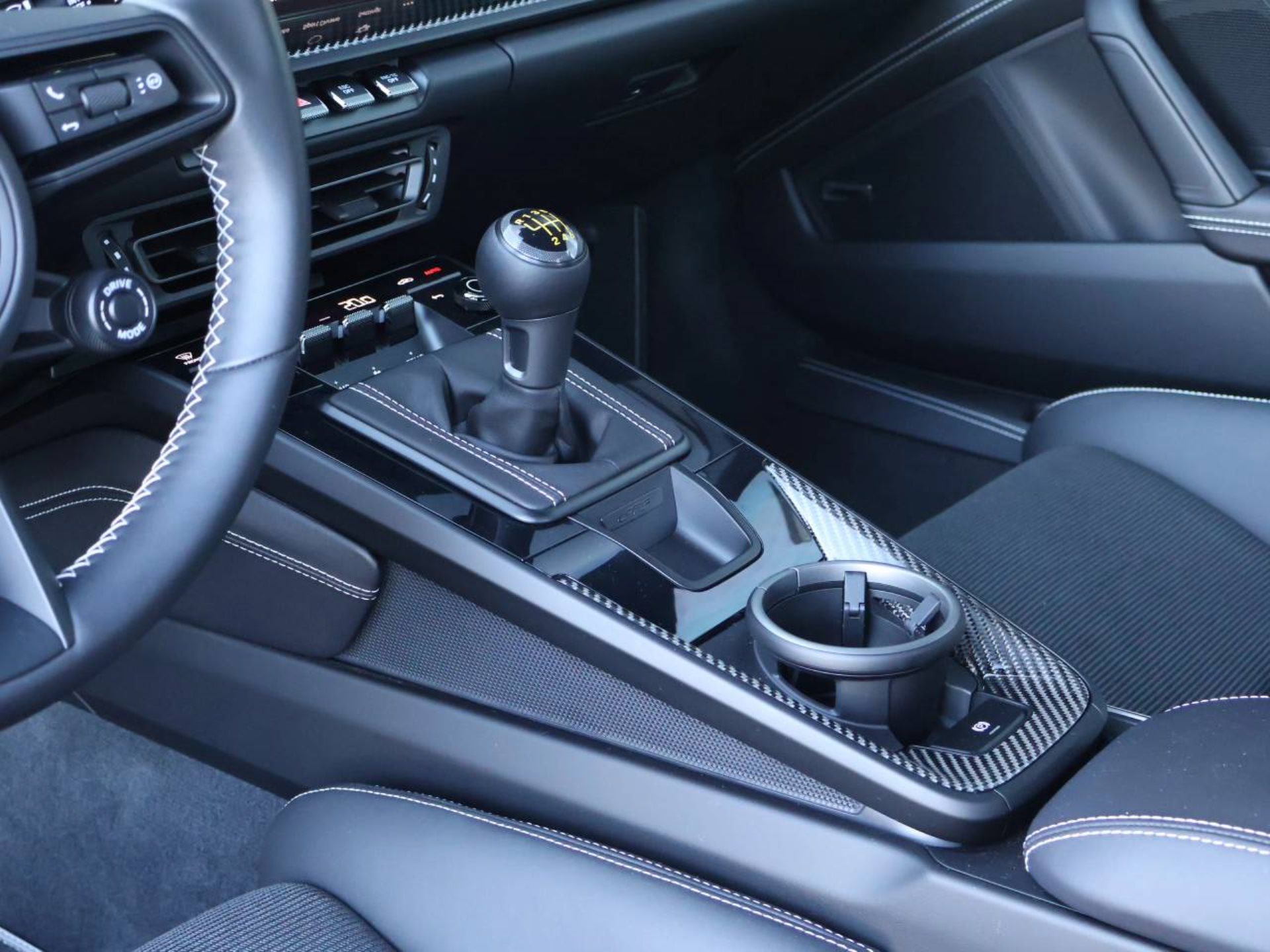 PORSCHE 911 GT3 mit Touring-Paket-image-14