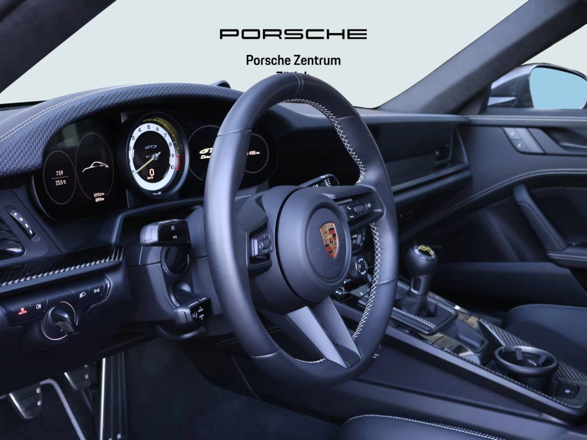 PORSCHE 911 GT3 mit Touring-Paket-image-12