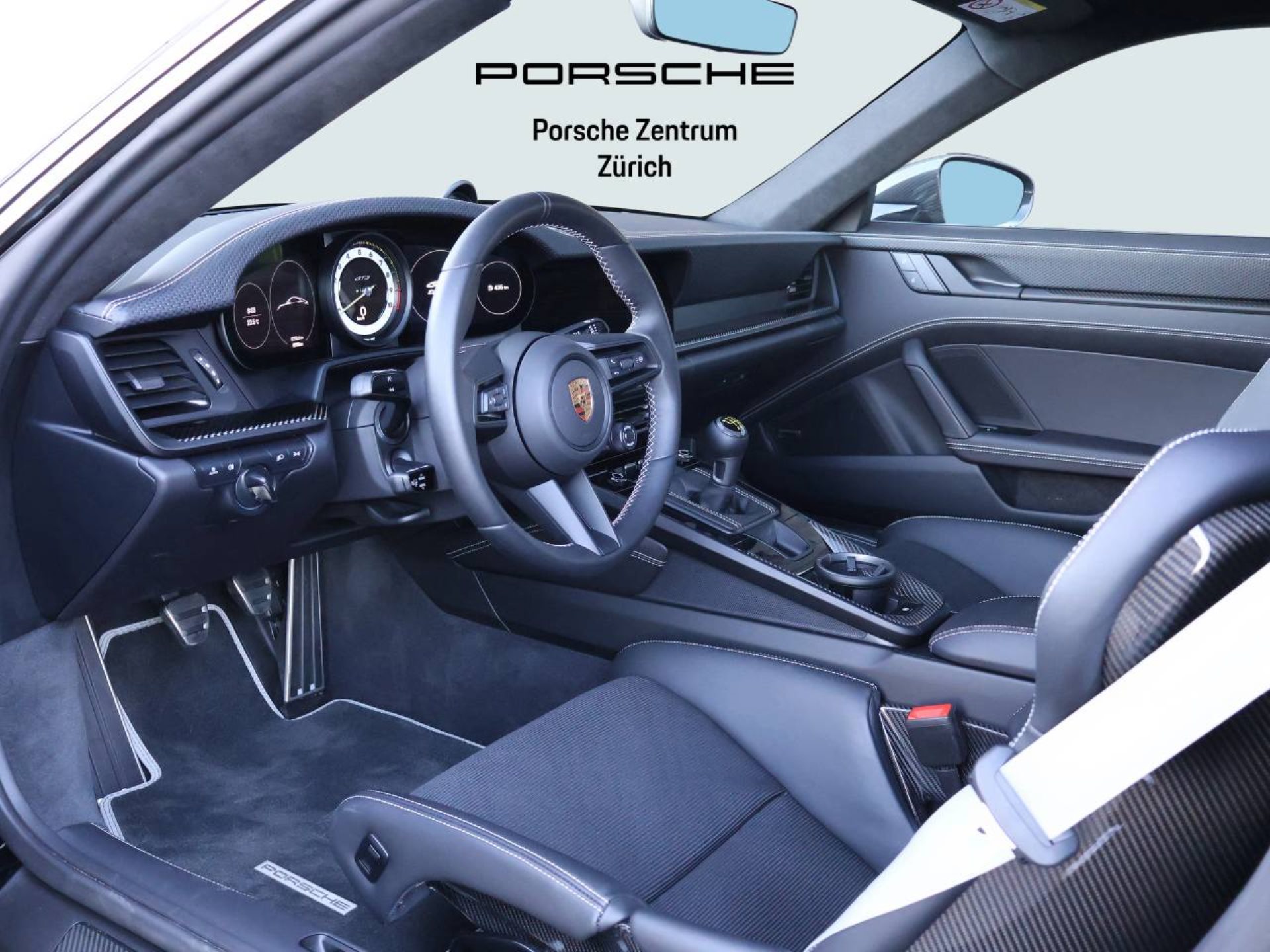 PORSCHE 911 GT3 mit Touring-Paket-image-11