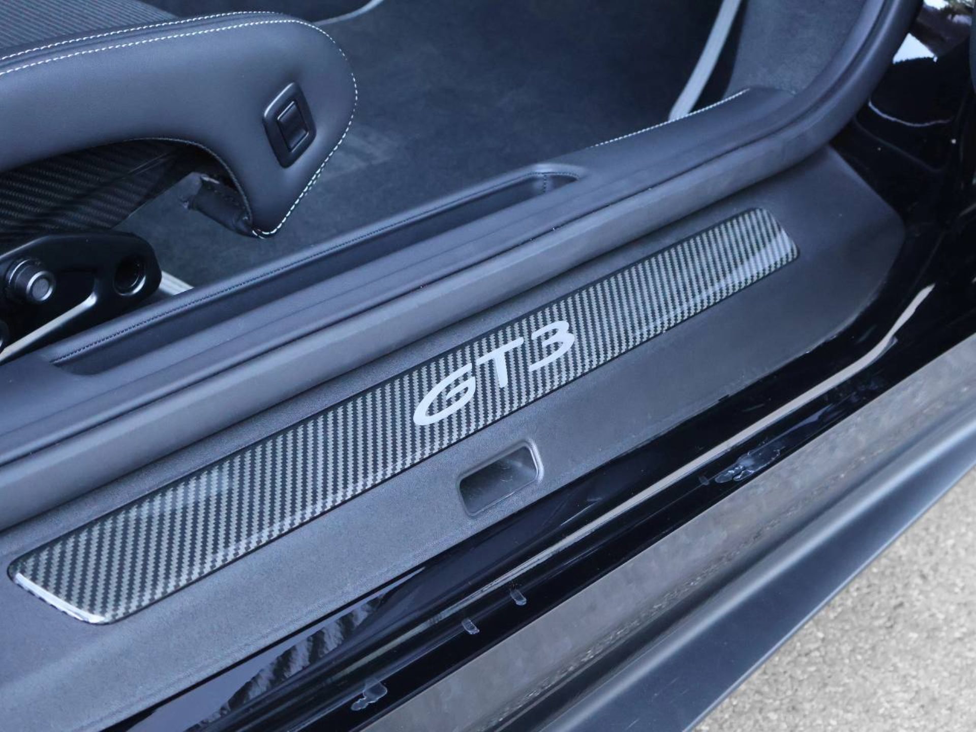 PORSCHE 911 GT3 mit Touring-Paket-image-25
