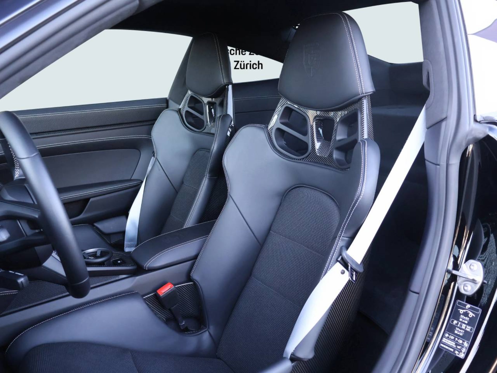 PORSCHE 911 GT3 mit Touring-Paket-image-3