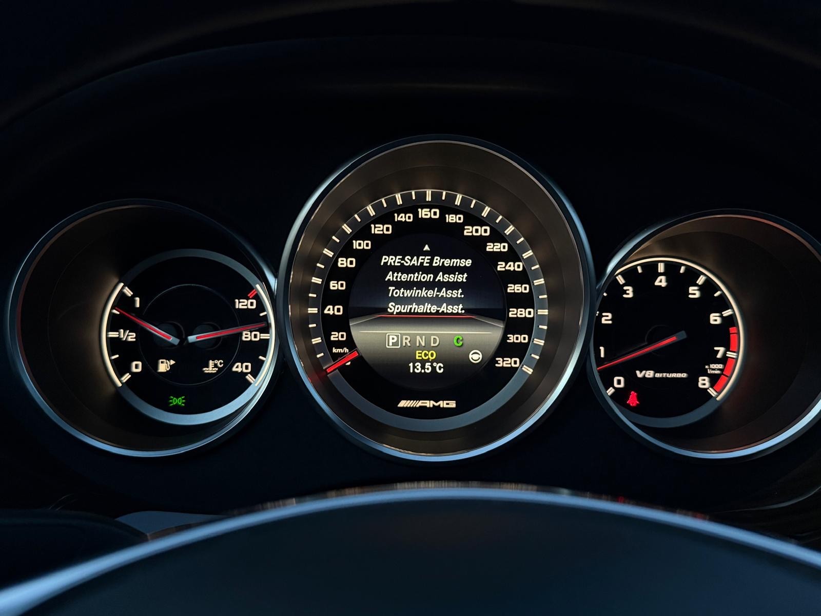 MERCEDES-BENZ CLS 63 AMG 4Matic Speedshift MCT-image-28