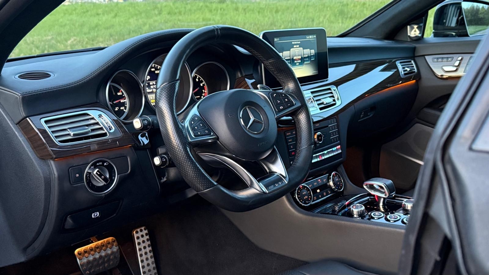 MERCEDES-BENZ CLS 63 AMG 4Matic Speedshift MCT-image-12