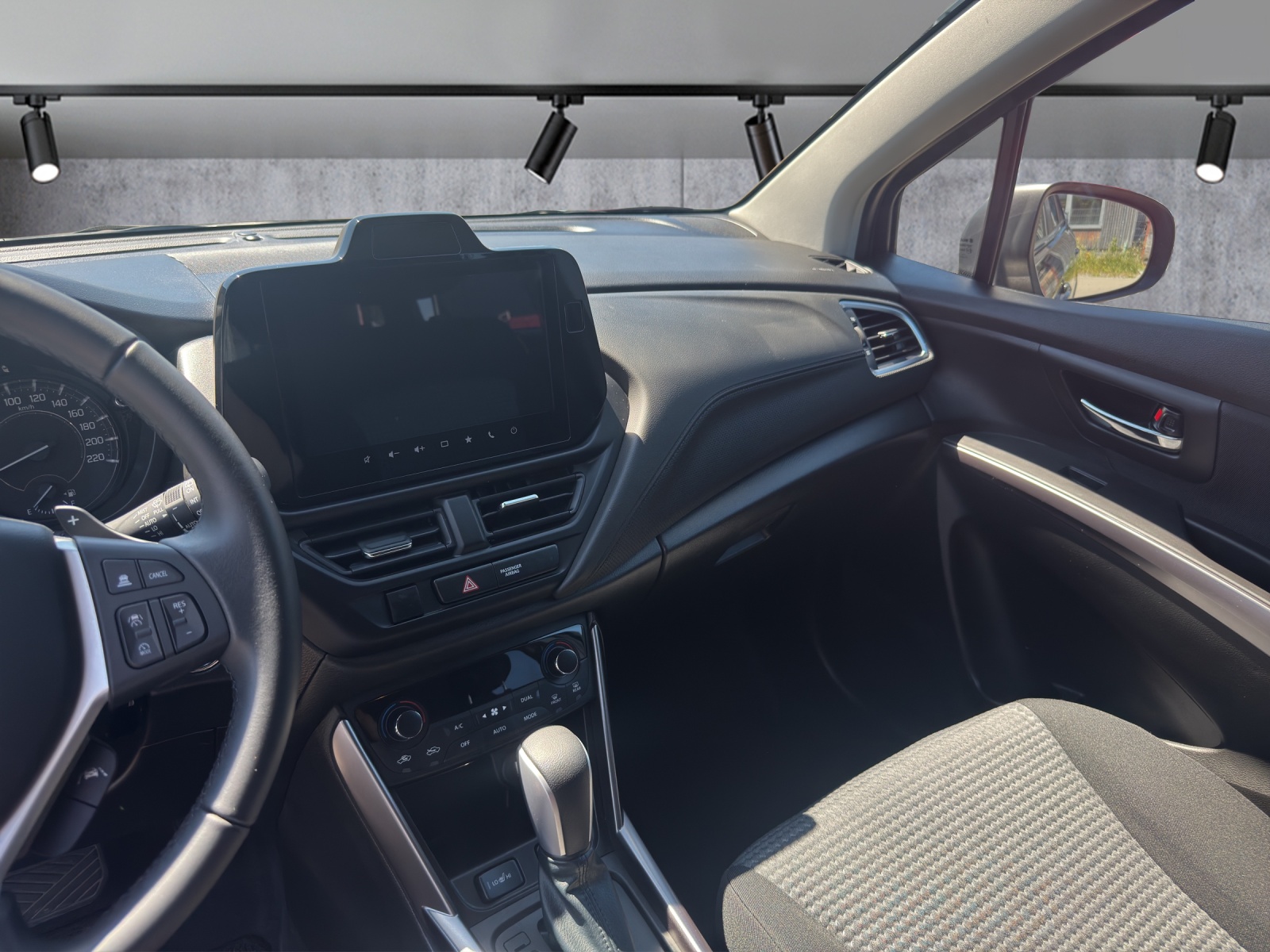 SUZUKI S-Cross 1.4 16V Compact+ MHD 4WD Automatic-image-8