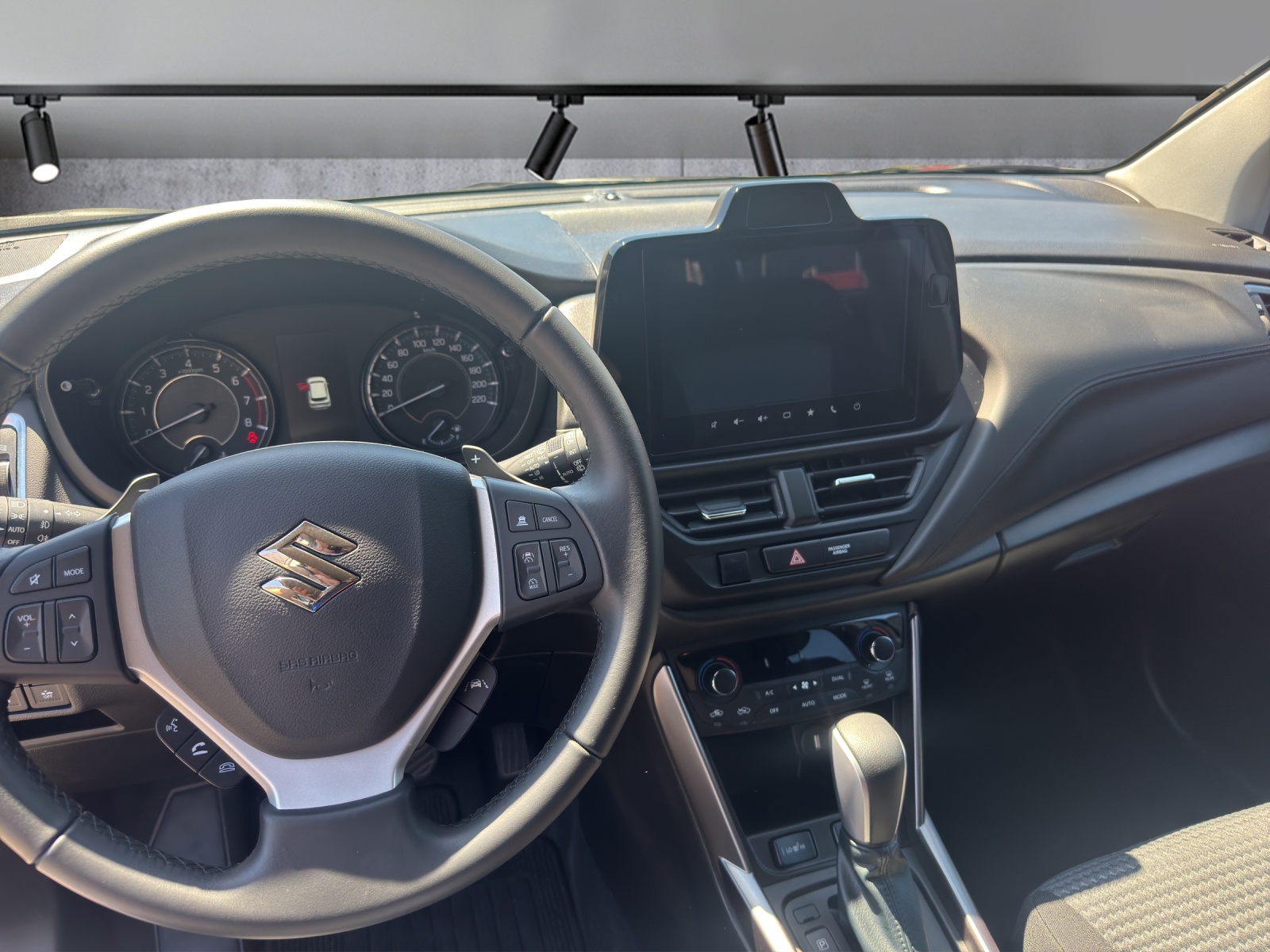 SUZUKI S-Cross 1.4 16V Compact+ MHD 4WD Automatic-image-7