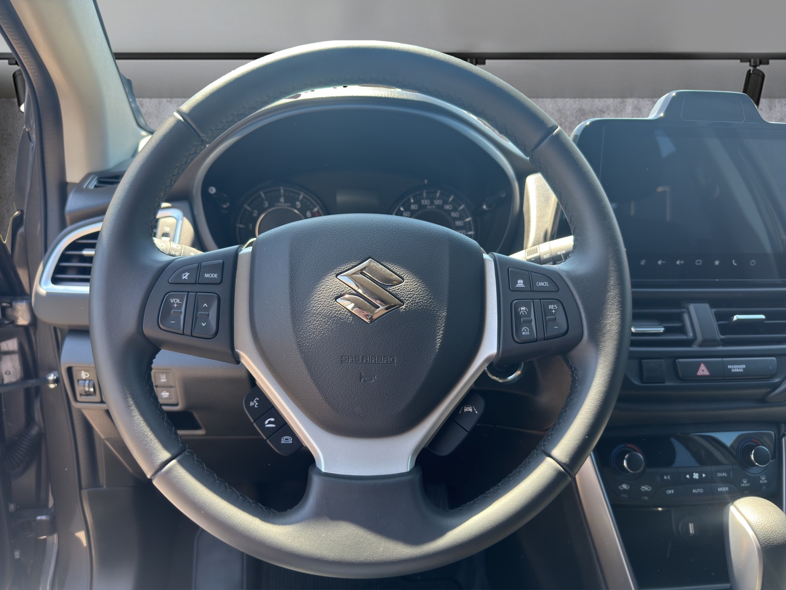 SUZUKI S-Cross 1.4 16V Compact+ MHD 4WD Automatic-image-6