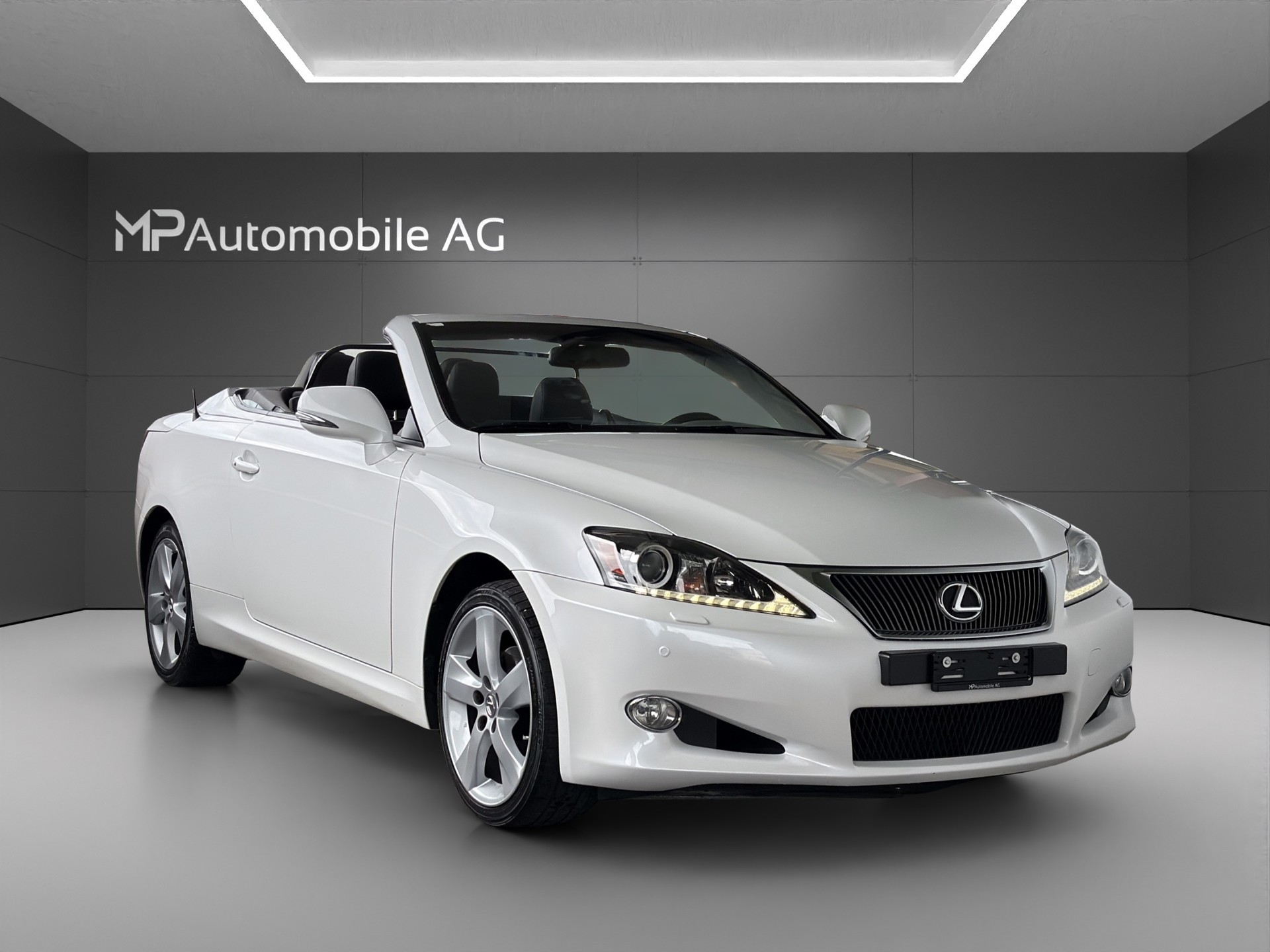 LEXUS IS 250C Edition Automatic-image-2