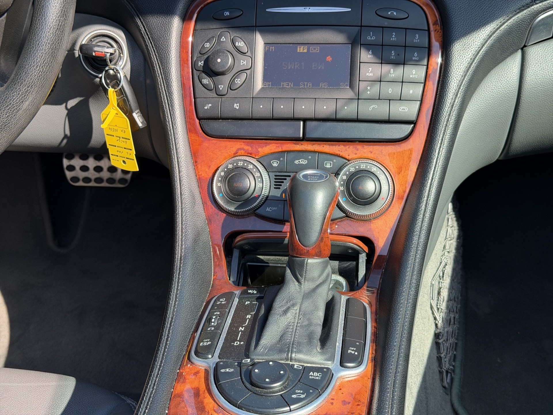 MERCEDES-BENZ SL 500 Automatic-image-17