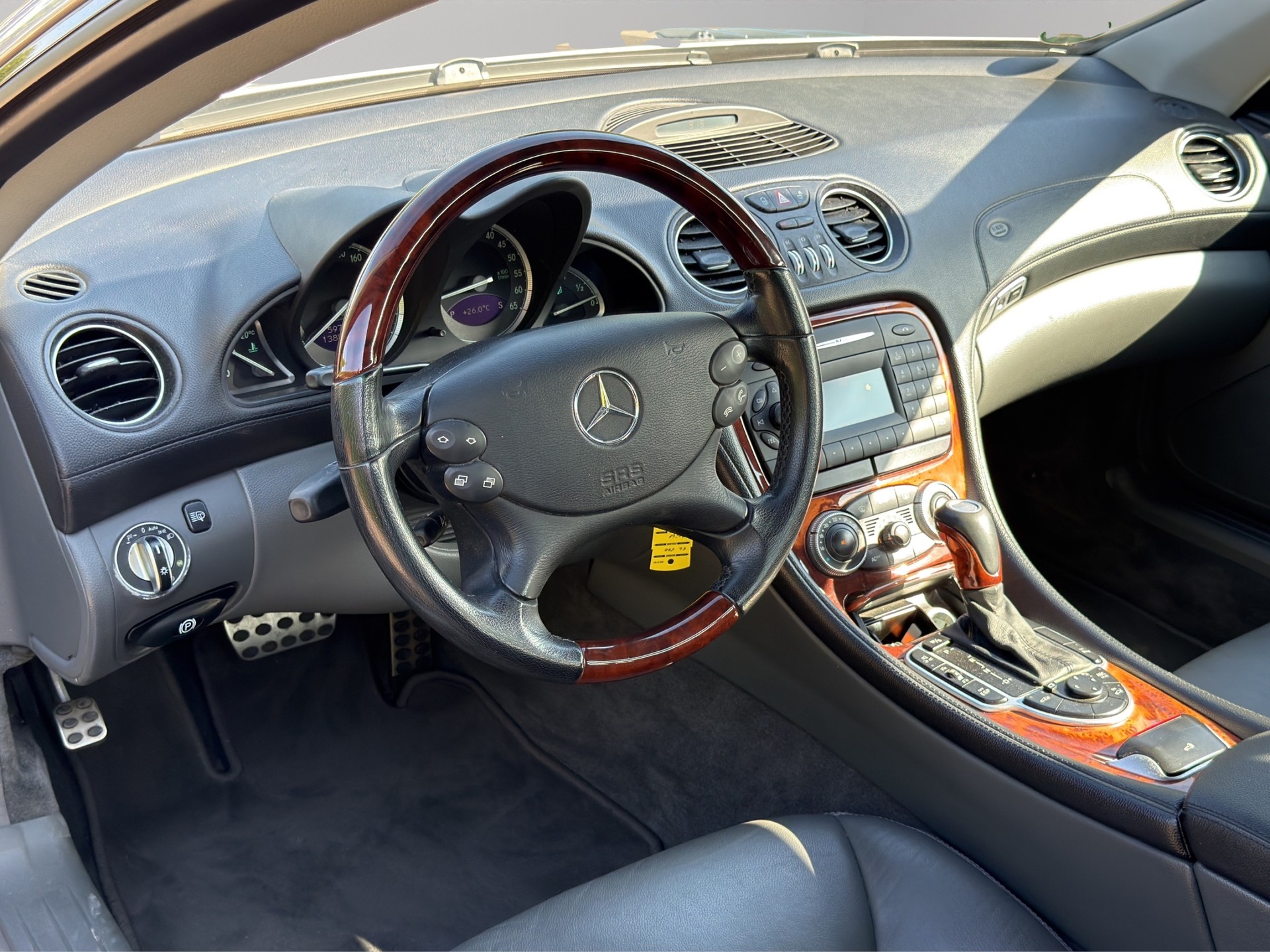 MERCEDES-BENZ SL 500 Automatic-image-13