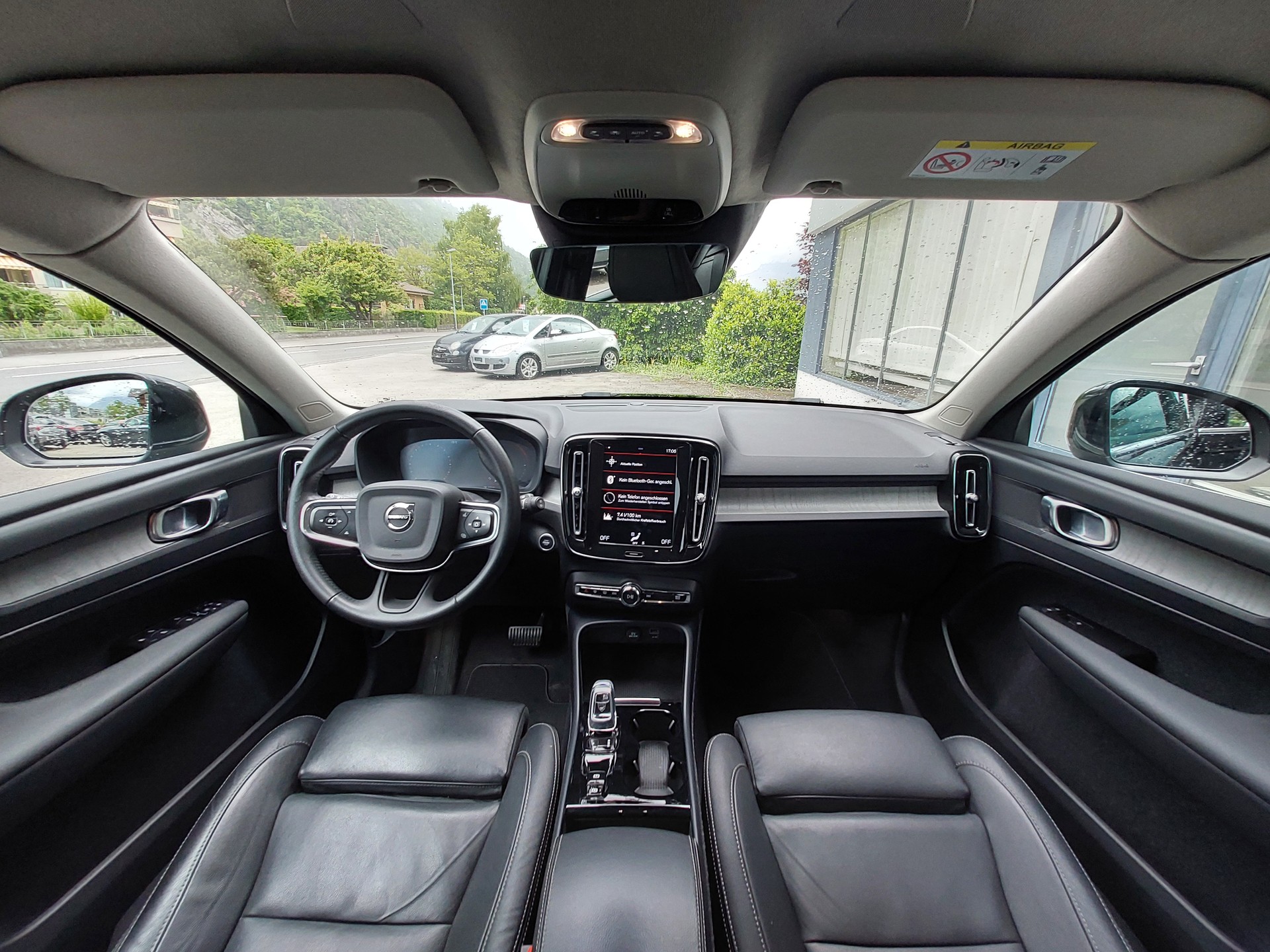 VOLVO XC40 T5 TwE Inscription DCT-image-4