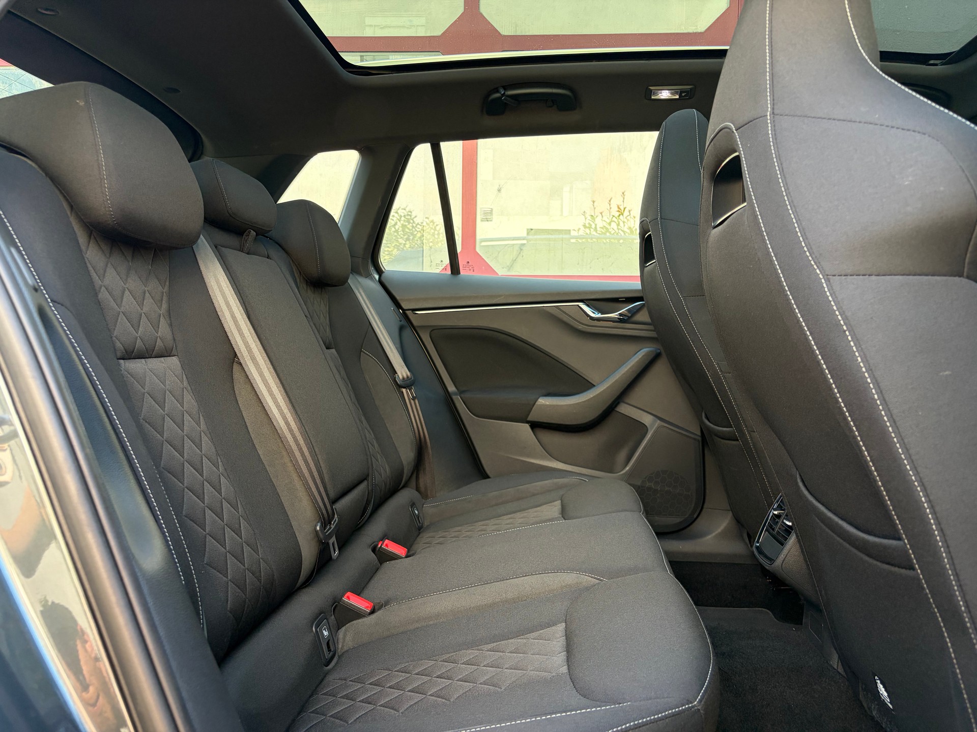 SKODA Kamiq 1.0 TSI Style DSG-image-13