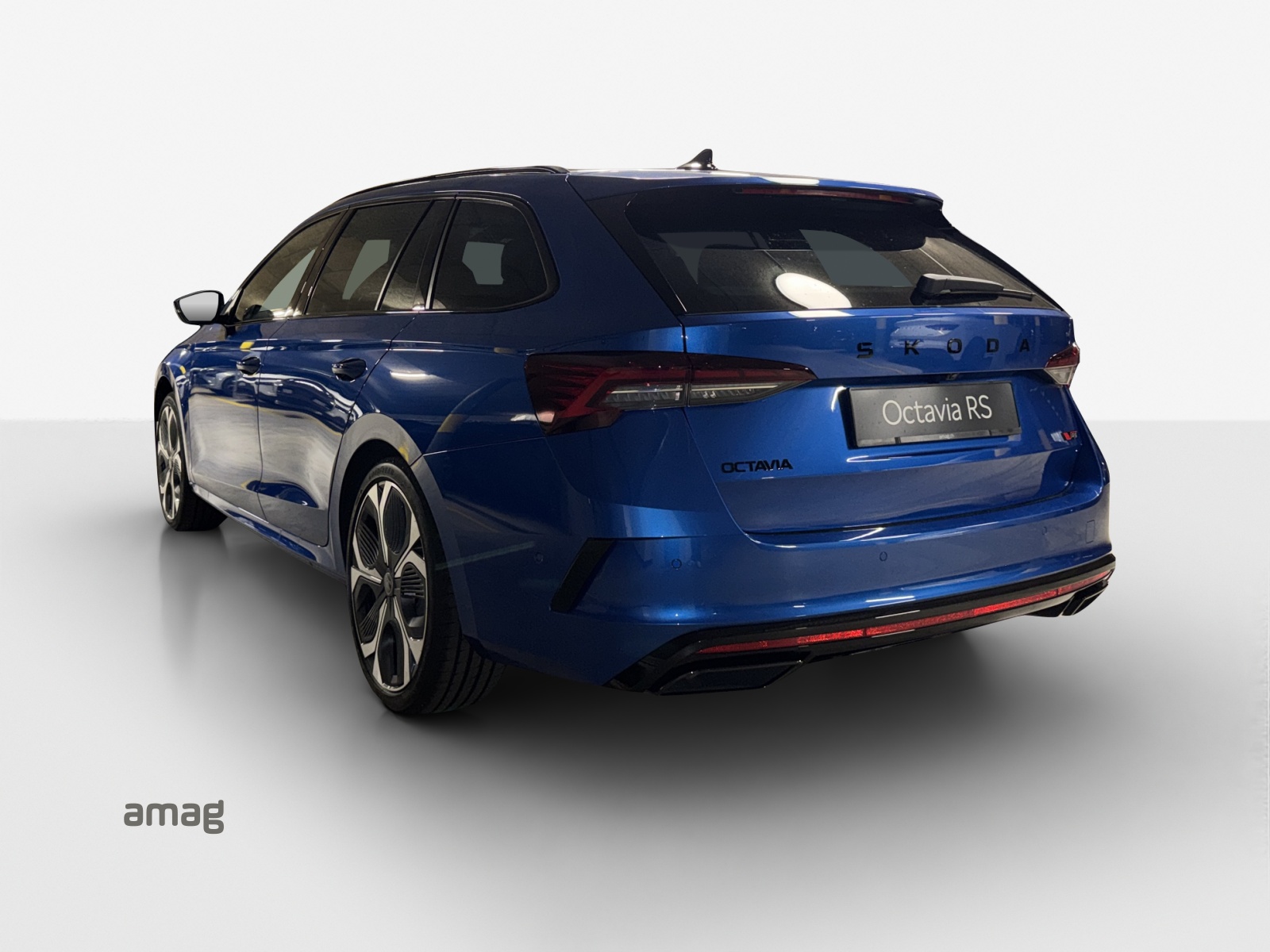 SKODA Octavia RS 30 Years Edition-showroom-element-2