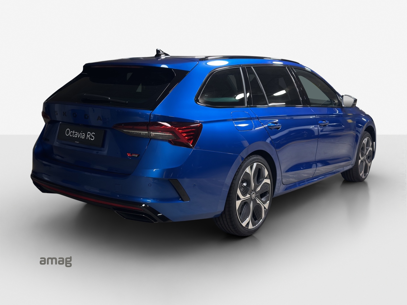 SKODA Octavia RS 30 Years Edition-image-4