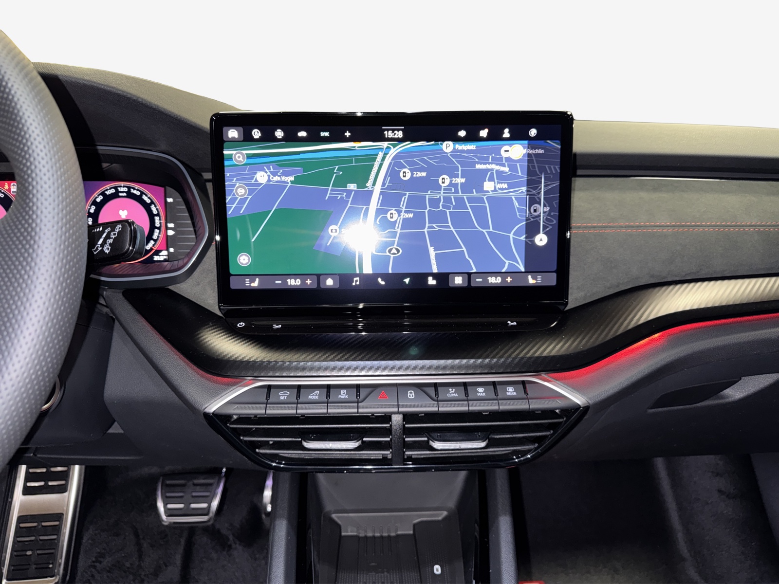 SKODA Octavia RS 30 Years Edition-image-10