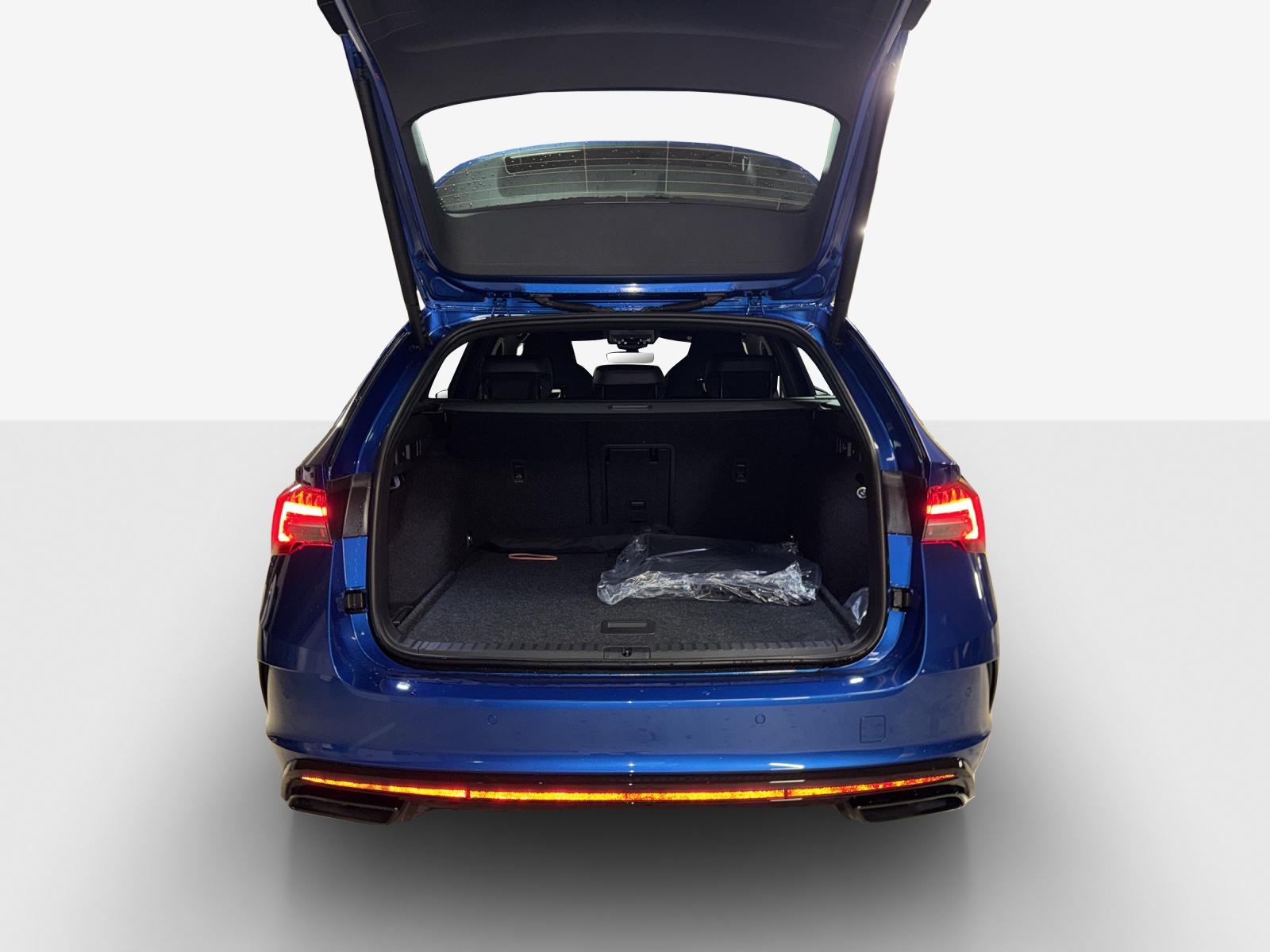 SKODA Octavia RS 30 Years Edition-image-12