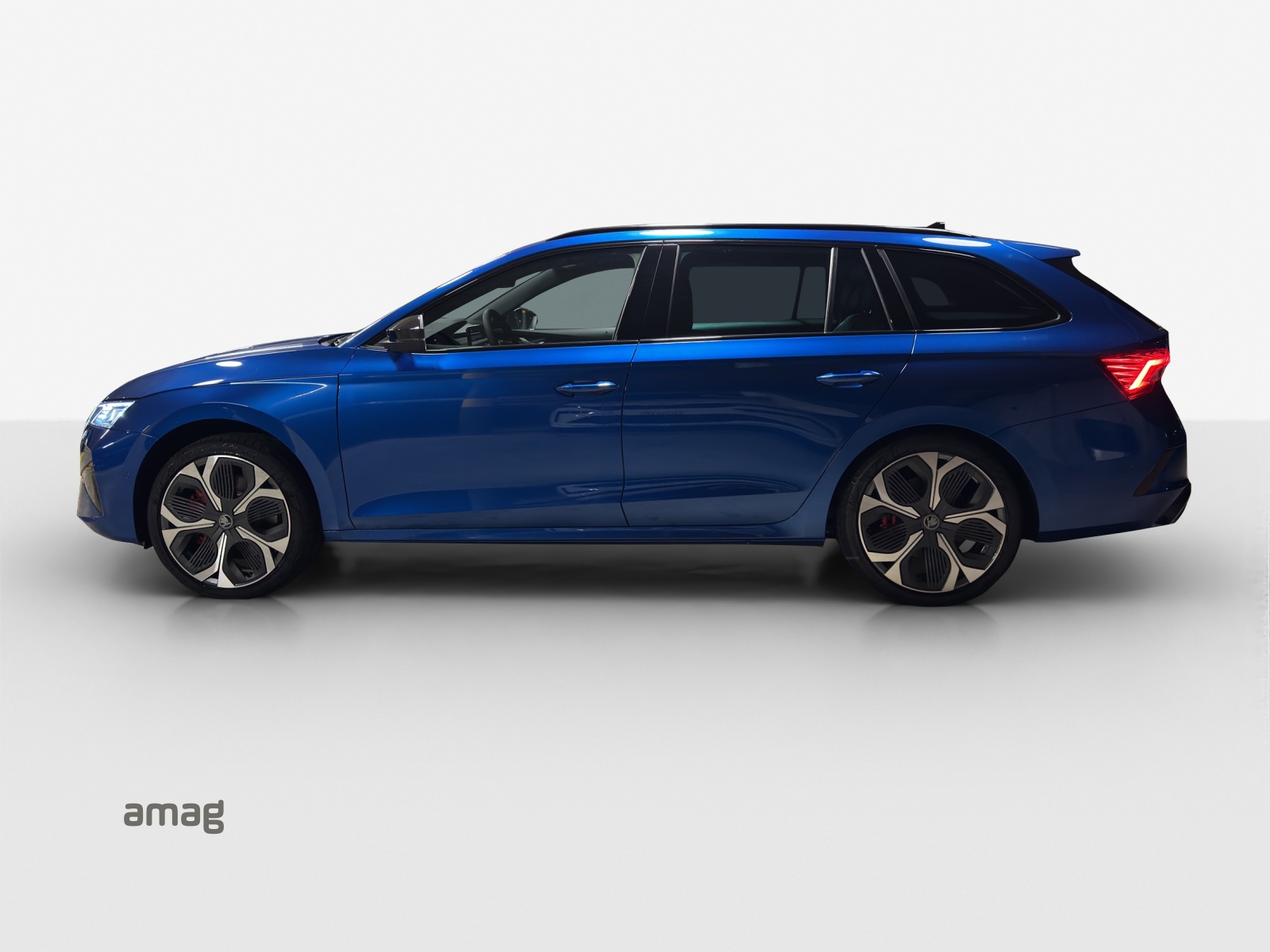 SKODA Octavia RS 30 Years Edition-image-1