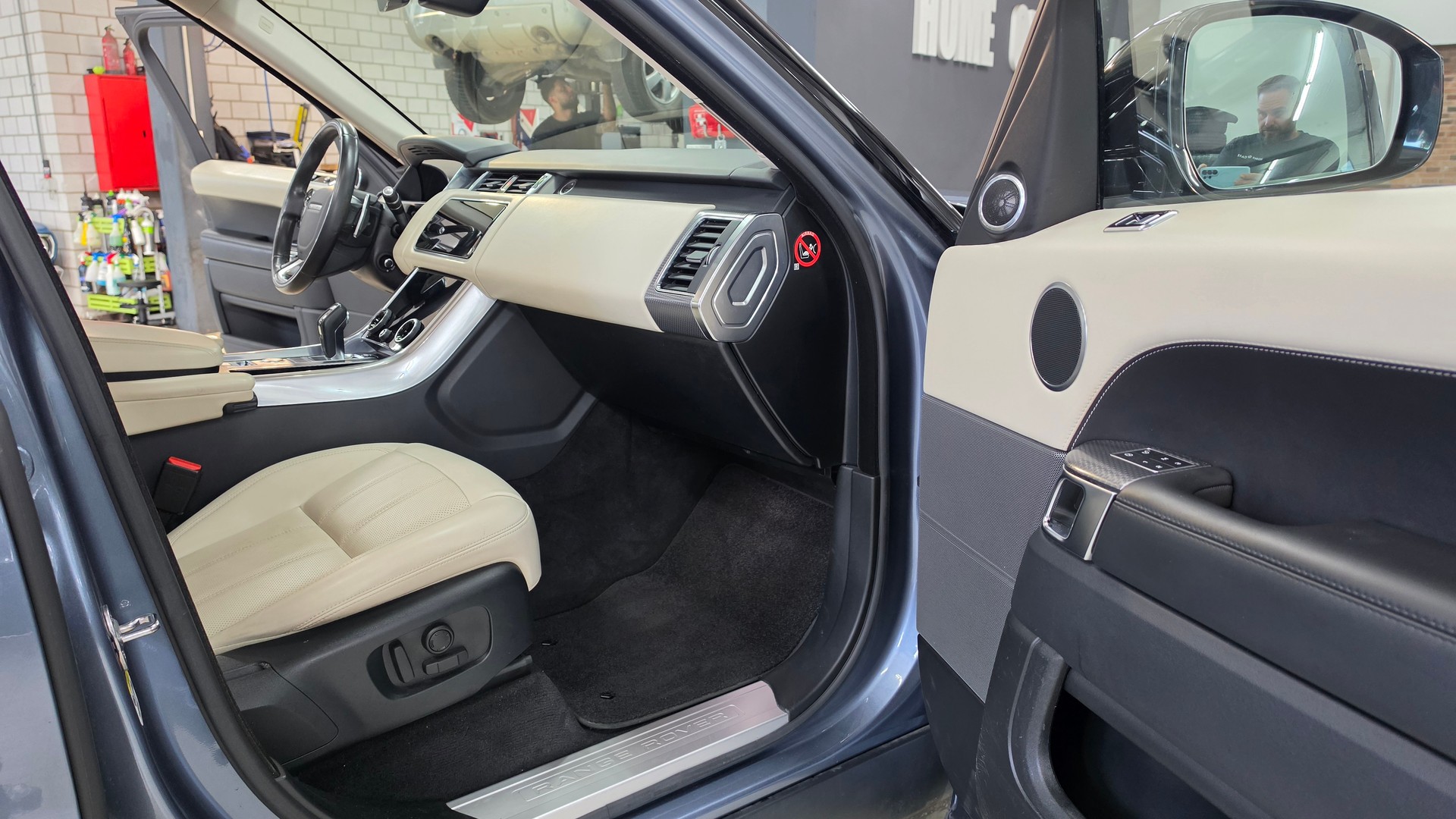 LAND ROVER Range Rover Sport 3.0 SDV6 HSE Automatic-image-26