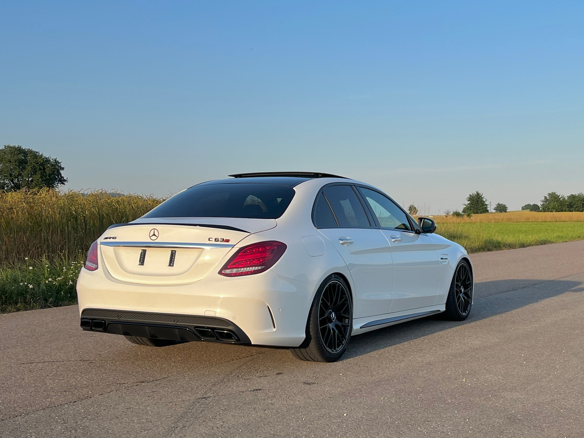 MERCEDES-BENZ C 63 S AMG-image-5