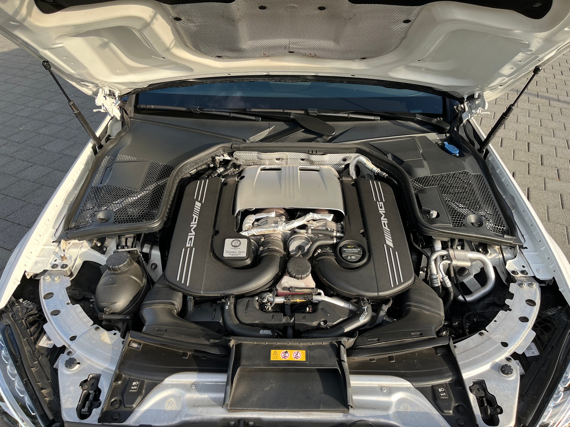 MERCEDES-BENZ C 63 S AMG-image-10