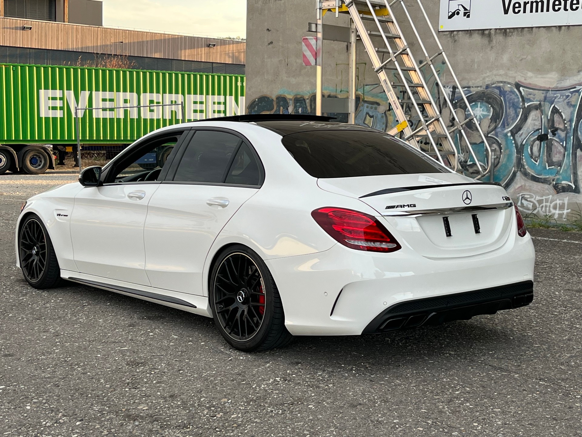 MERCEDES-BENZ C 63 S AMG-image-10