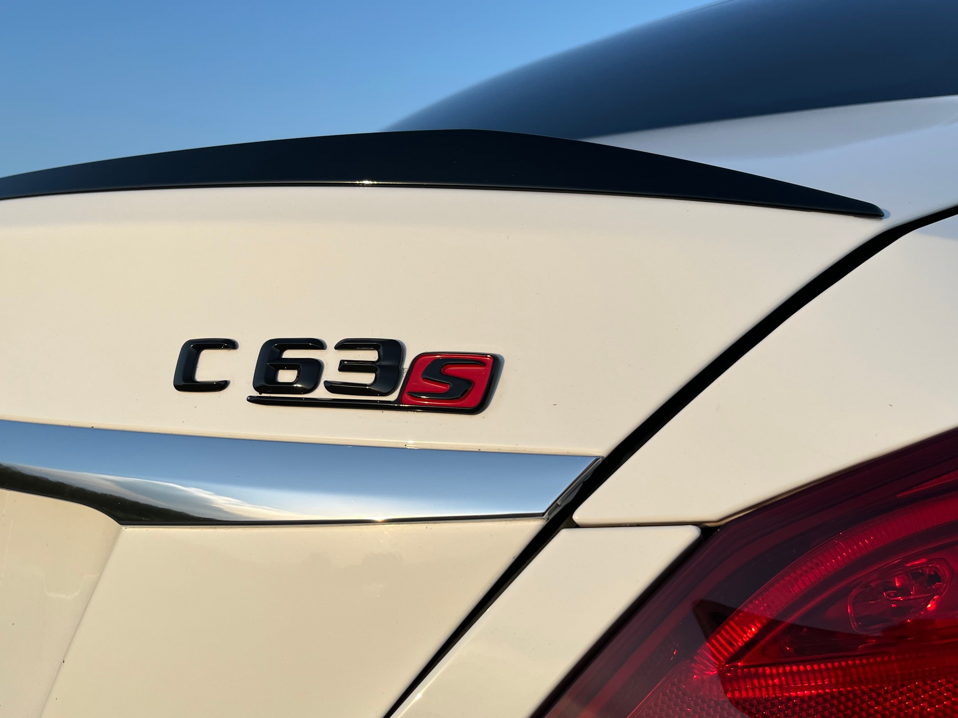 MERCEDES-BENZ C 63 S AMG-image-11
