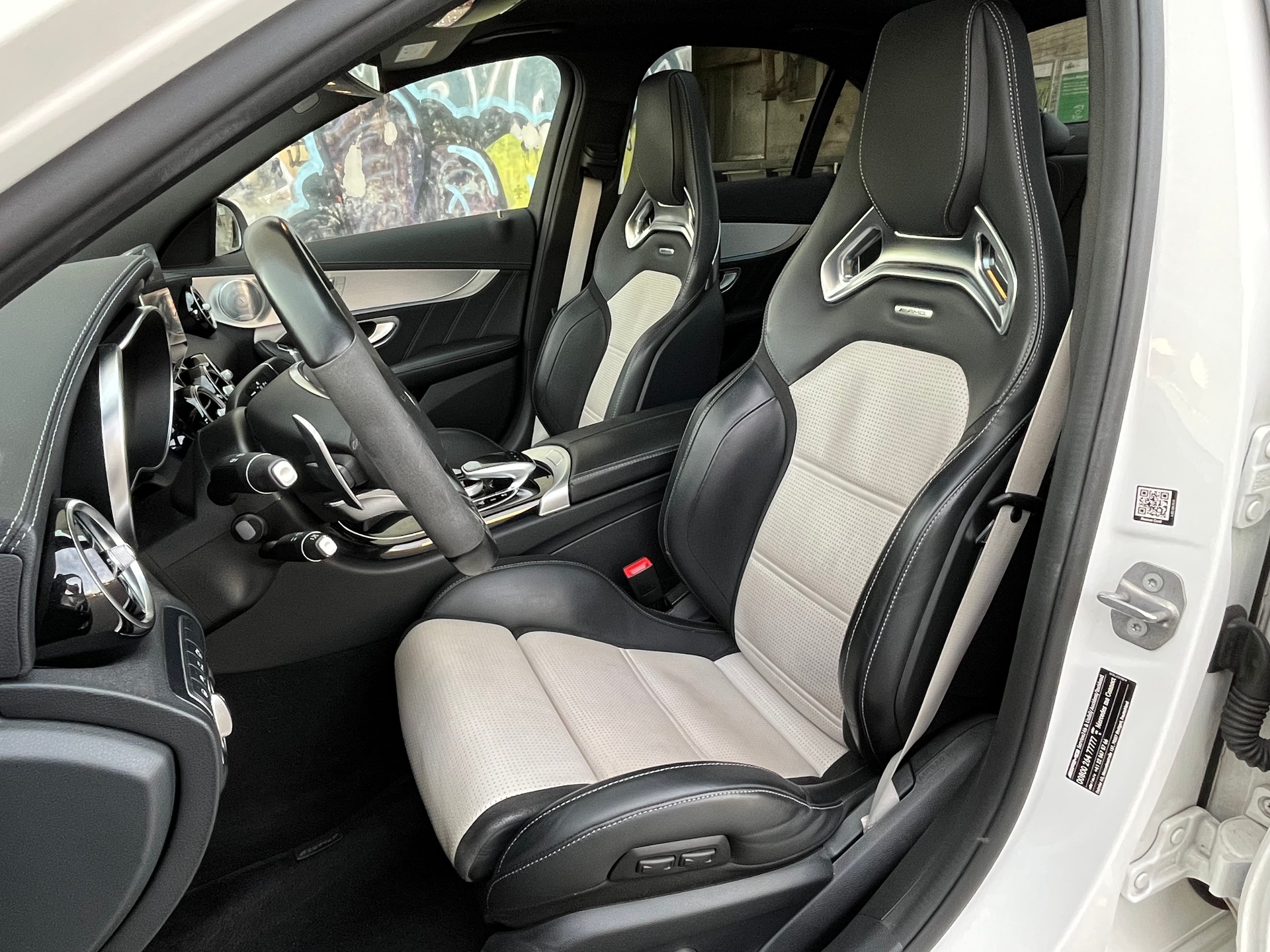 MERCEDES-BENZ C 63 S AMG-image-16