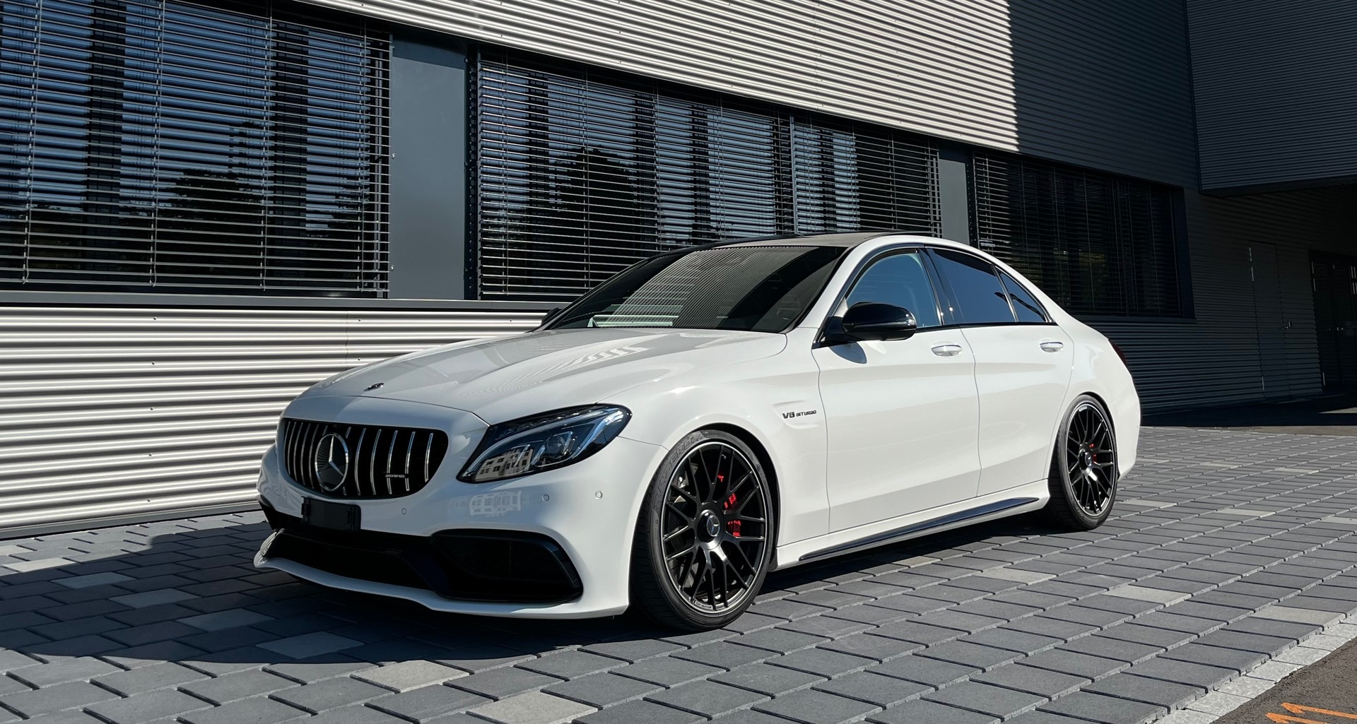 MERCEDES-BENZ C 63 S AMG-image-3