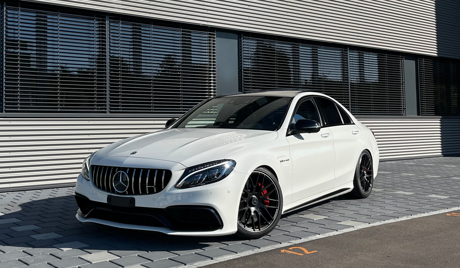 MERCEDES-BENZ C 63 S AMG-image-2