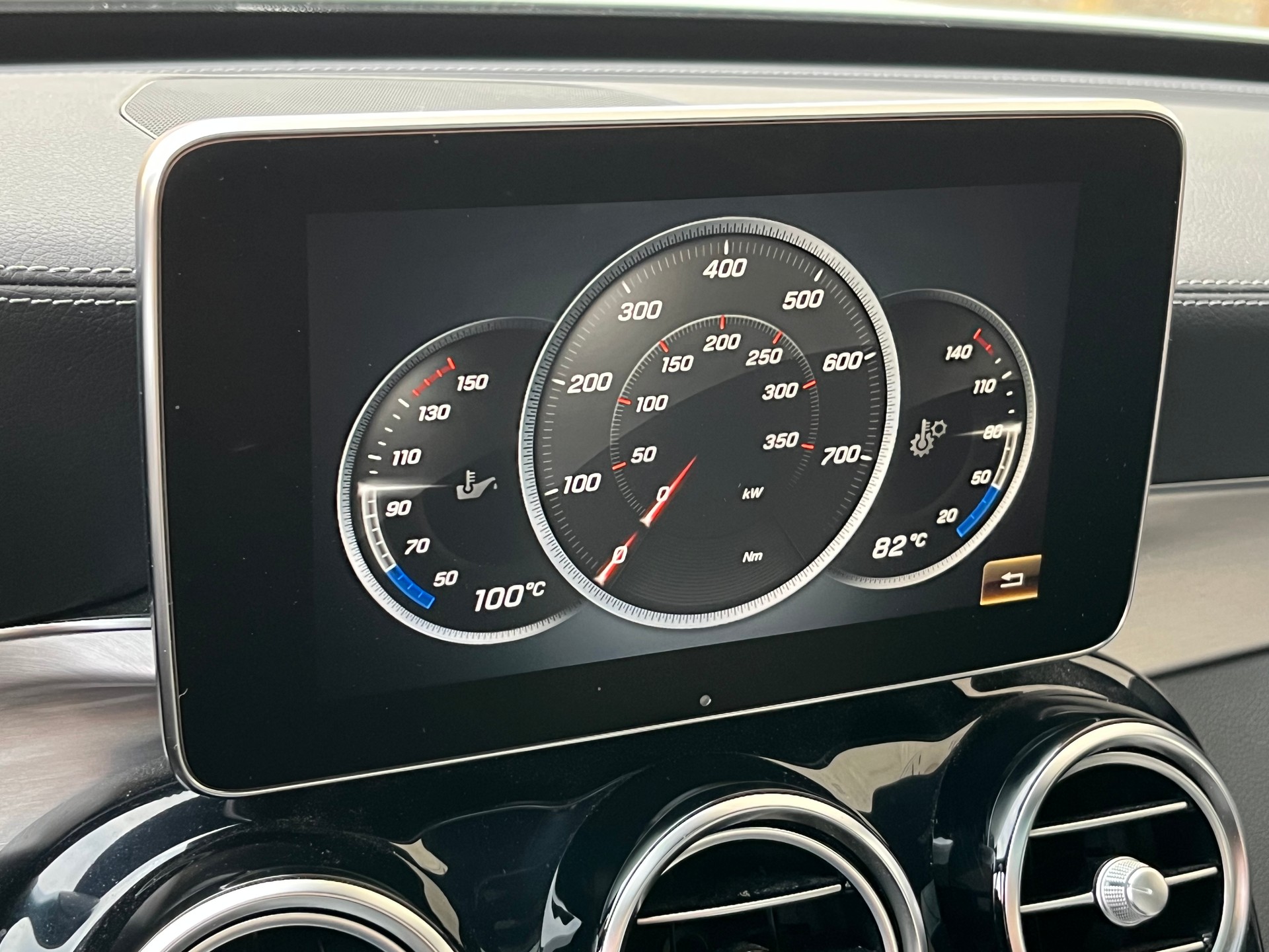 MERCEDES-BENZ C 63 S AMG-image-13