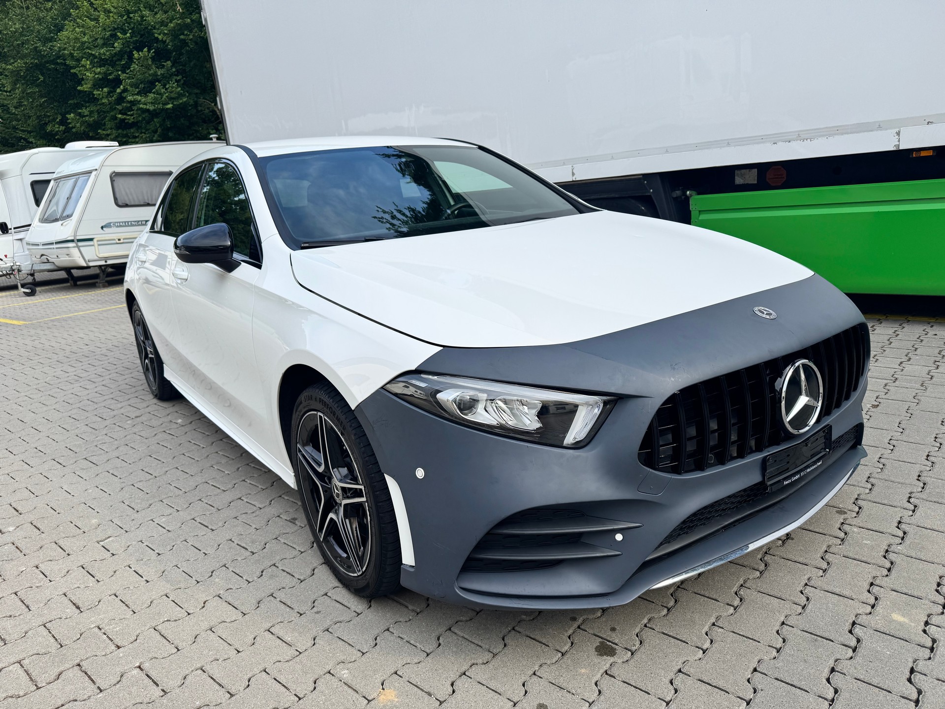 MERCEDES-BENZ A 250e AMG Line 8G-DCT-image-2