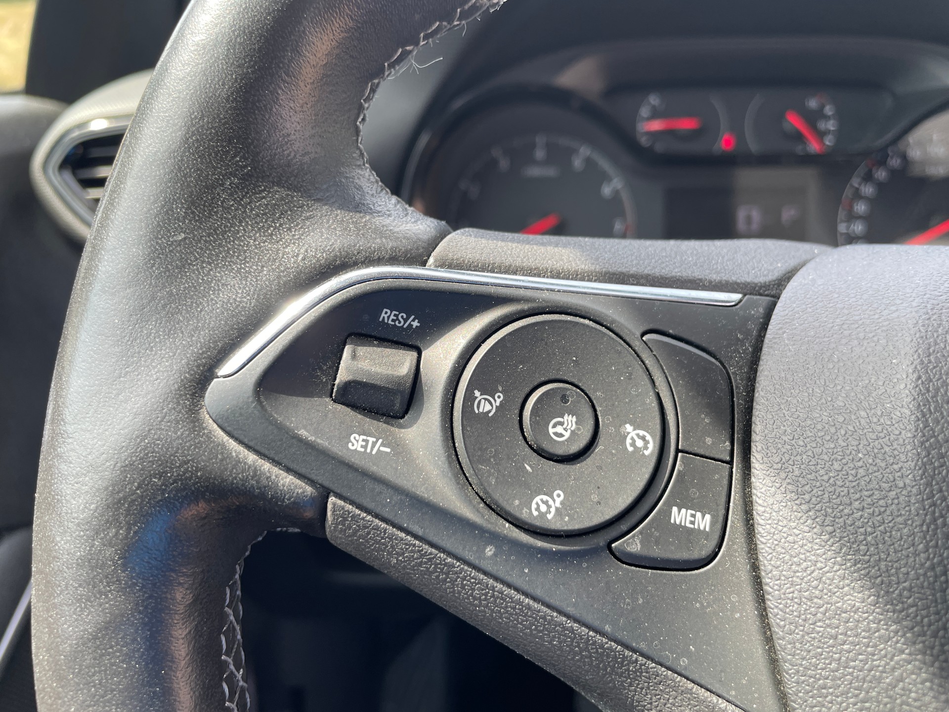 OPEL Crossland X 1.2i TP Enjoy Automatic-image-7