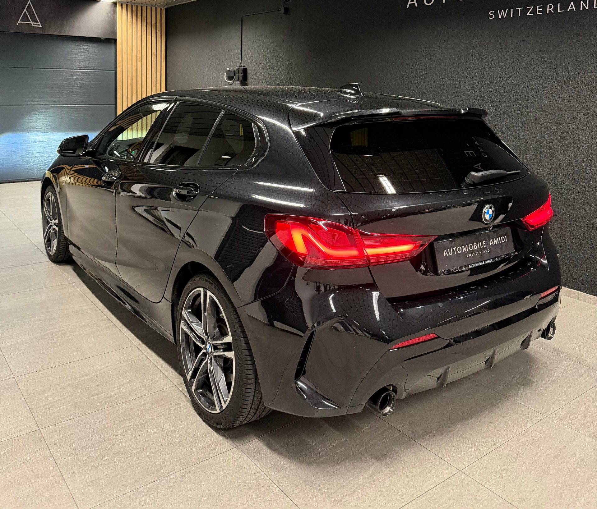 BMW 120d xDrive Steptronic M Sport-image-2