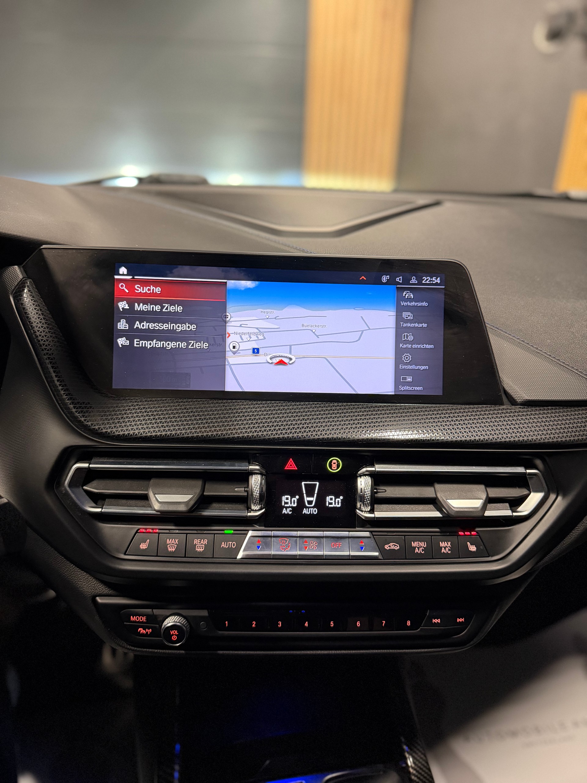 BMW 120d xDrive Steptronic M Sport-image-13