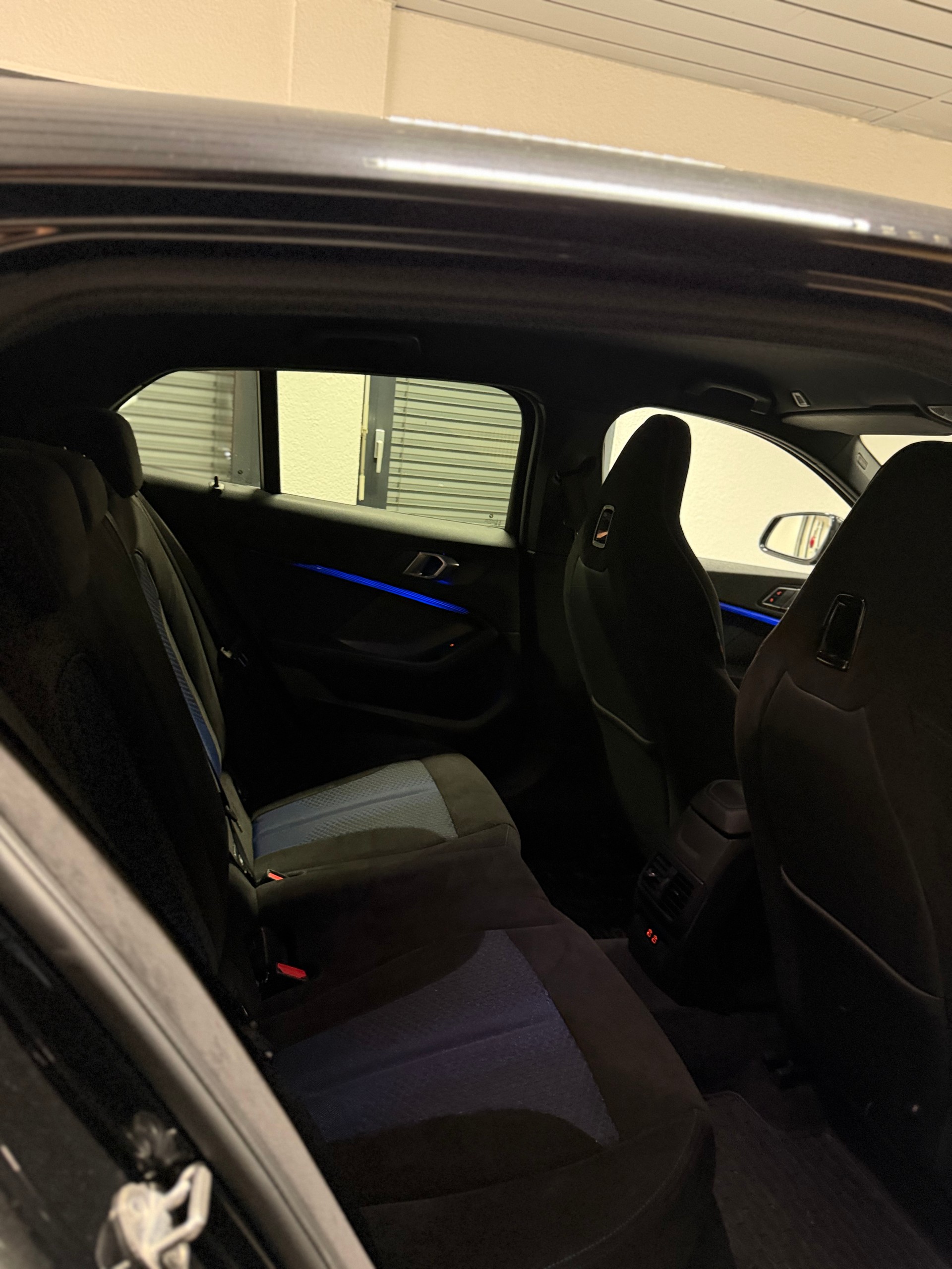 BMW 120d xDrive Steptronic M Sport-image-9