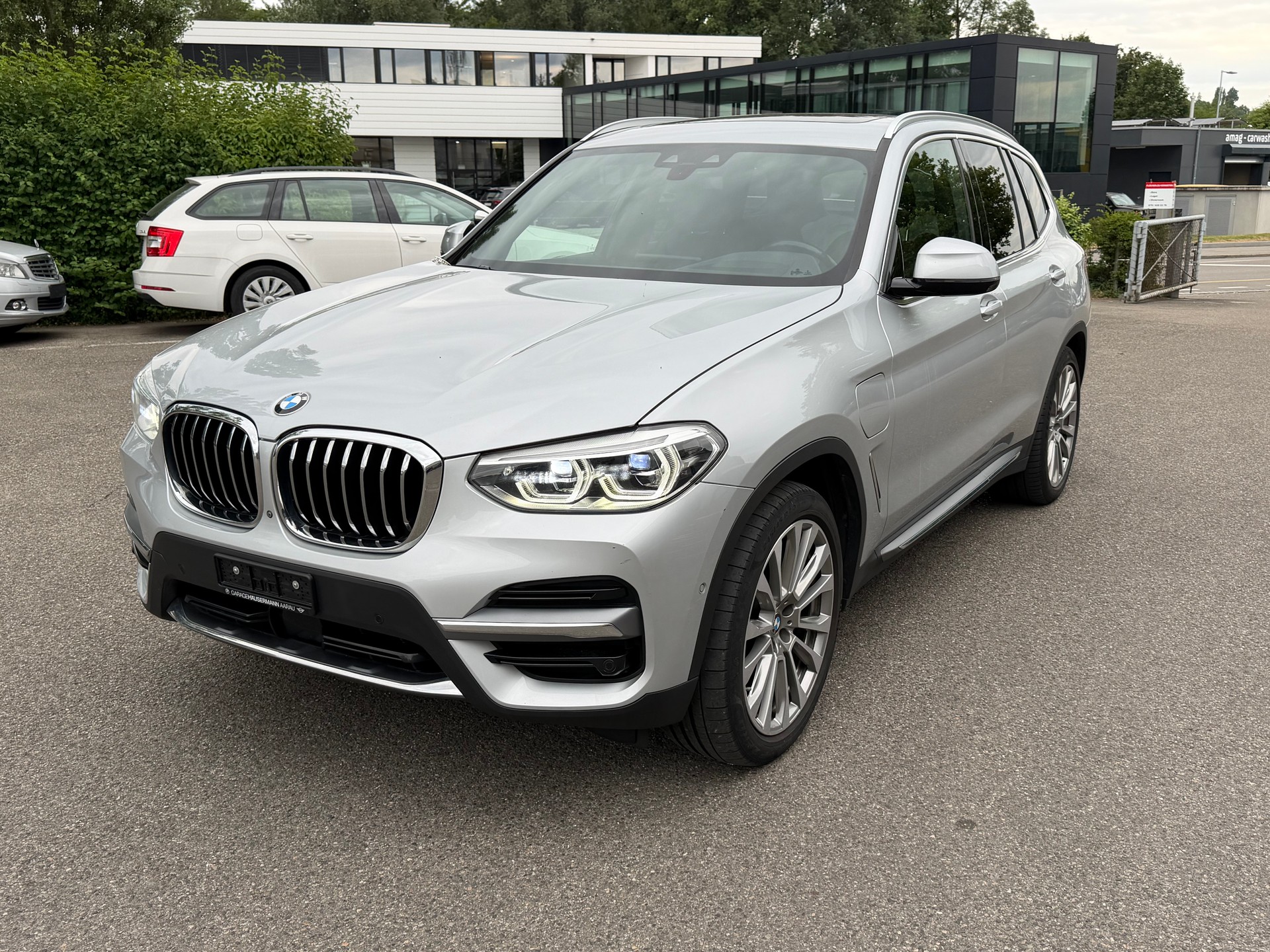 BMW X3 xDrive 30e Luxury Line-image-0