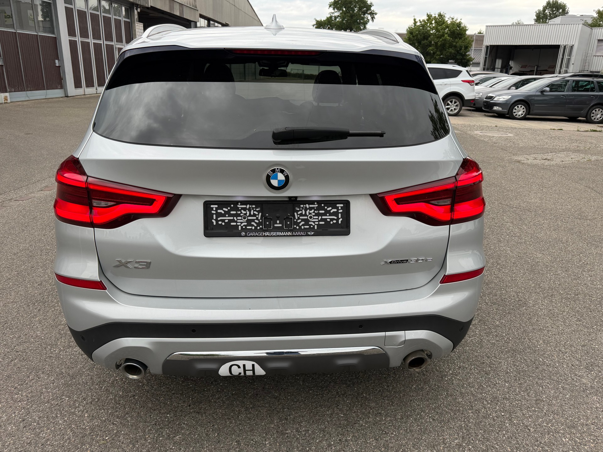BMW X3 xDrive 30e Luxury Line-image-4