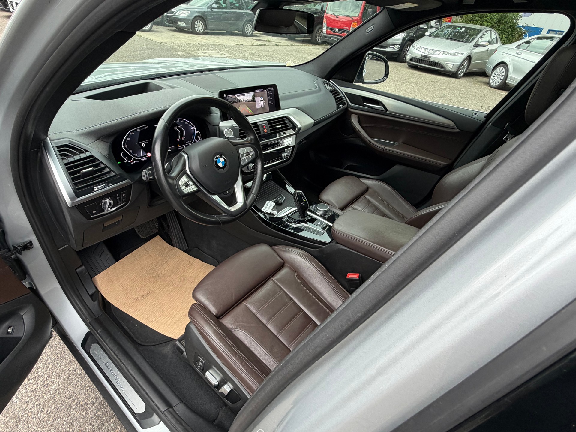 BMW X3 xDrive 30e Luxury Line-image-8