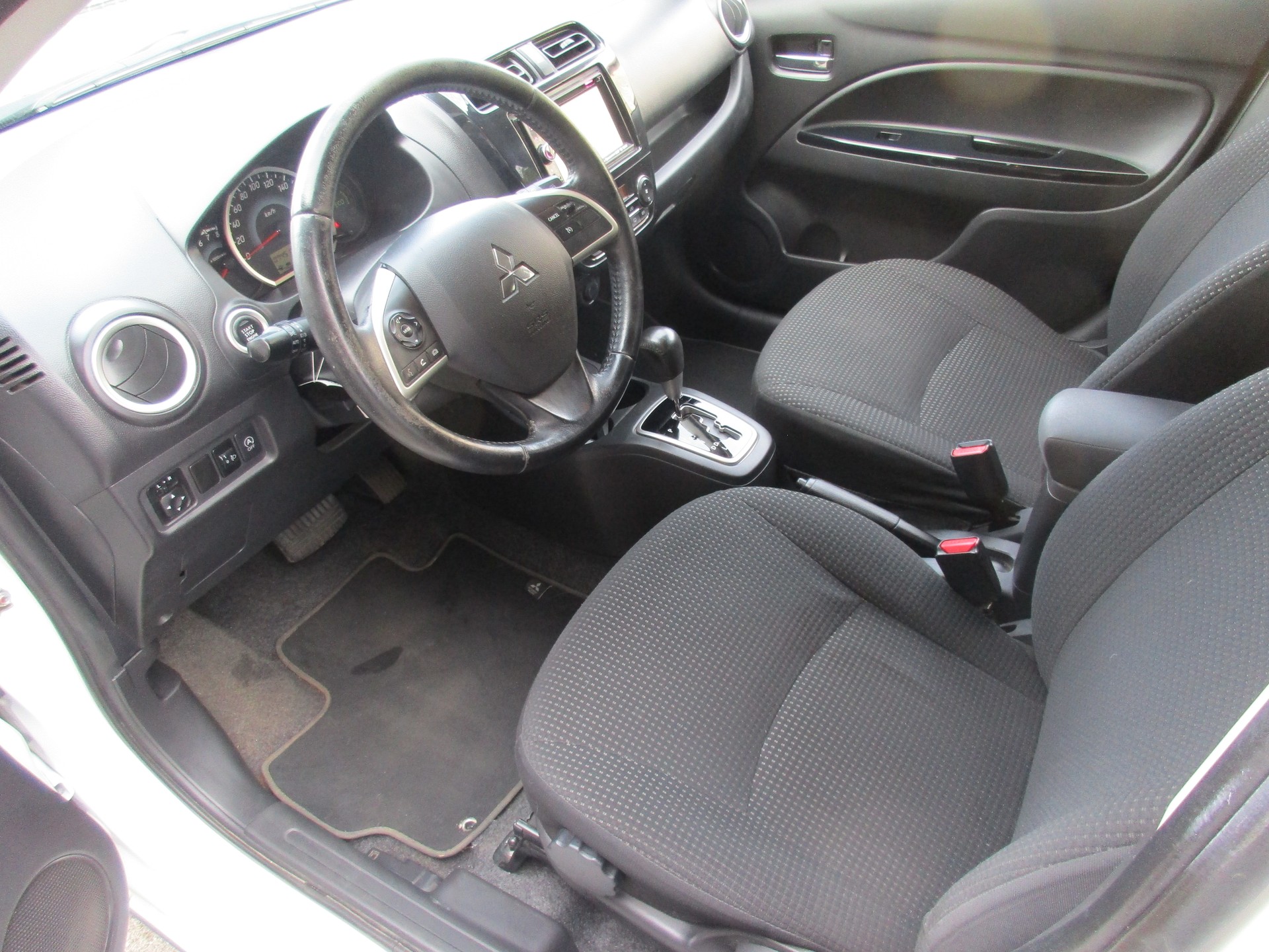 MITSUBISHI Space Star 1.2 Celebration 300K CVT-image-6