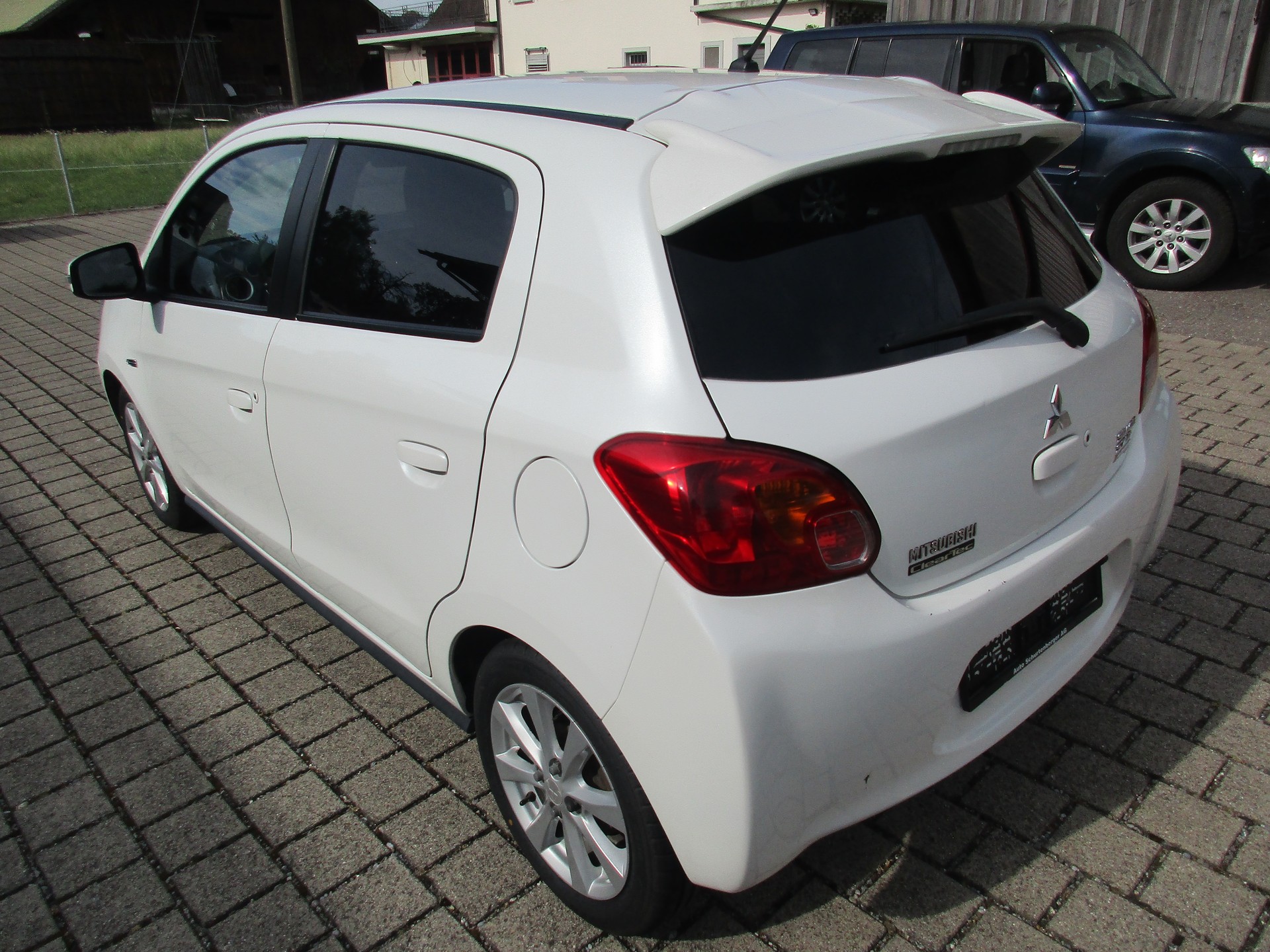 MITSUBISHI Space Star 1.2 Celebration 300K CVT-image-1