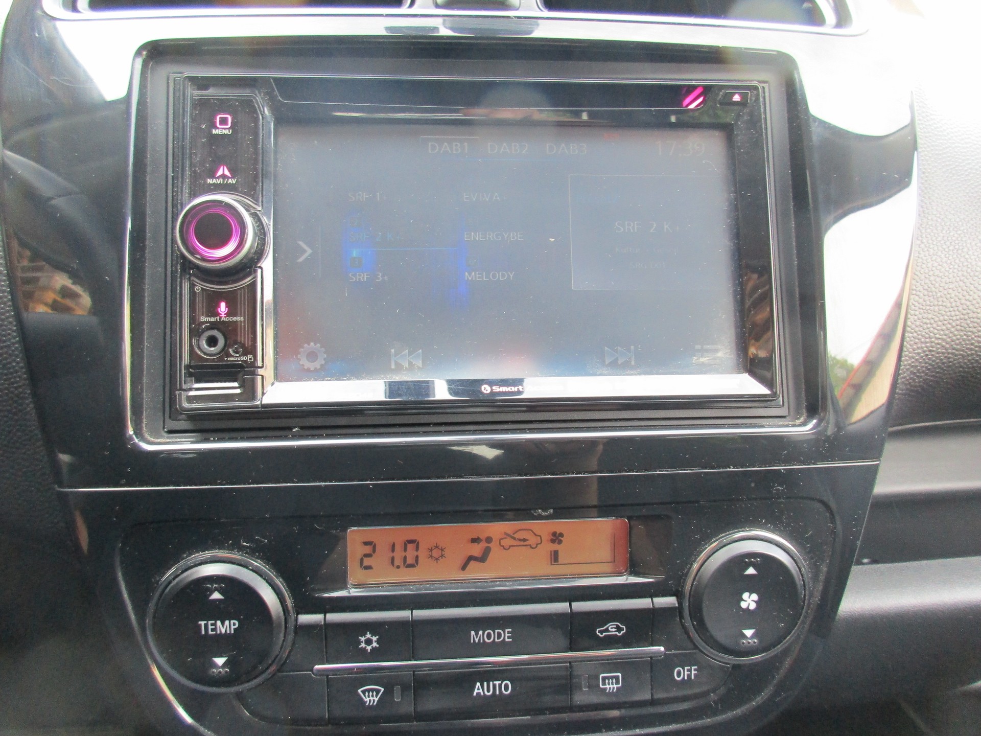 MITSUBISHI Space Star 1.2 Celebration 300K CVT-image-8