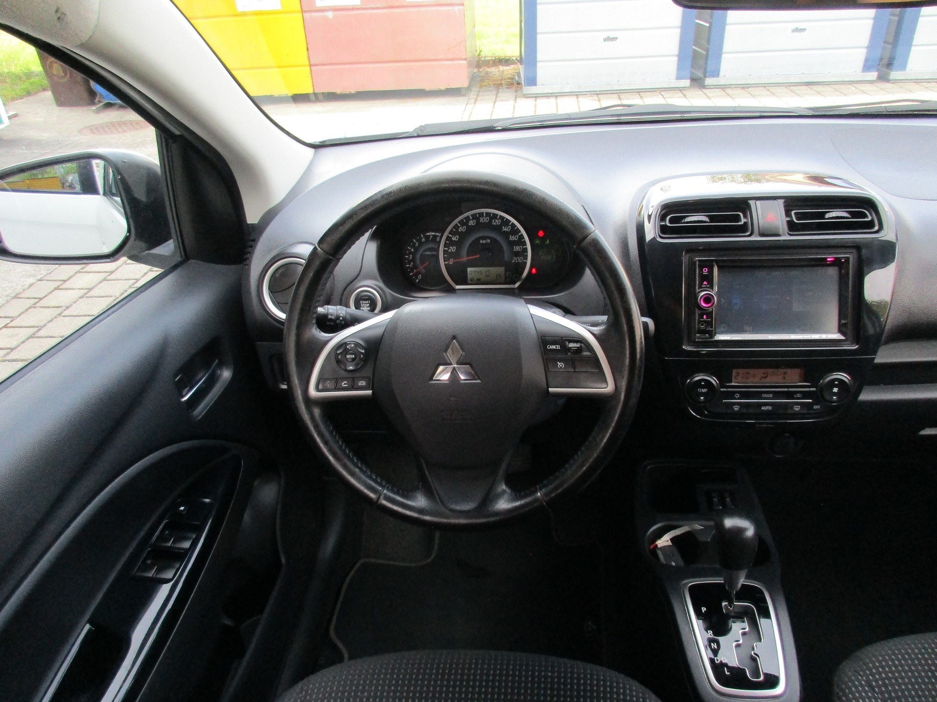 MITSUBISHI Space Star 1.2 Celebration 300K CVT-image-7
