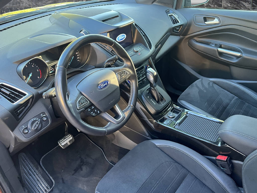 FORD Kuga 2.0 TDCi 180 ST-Line-image-6